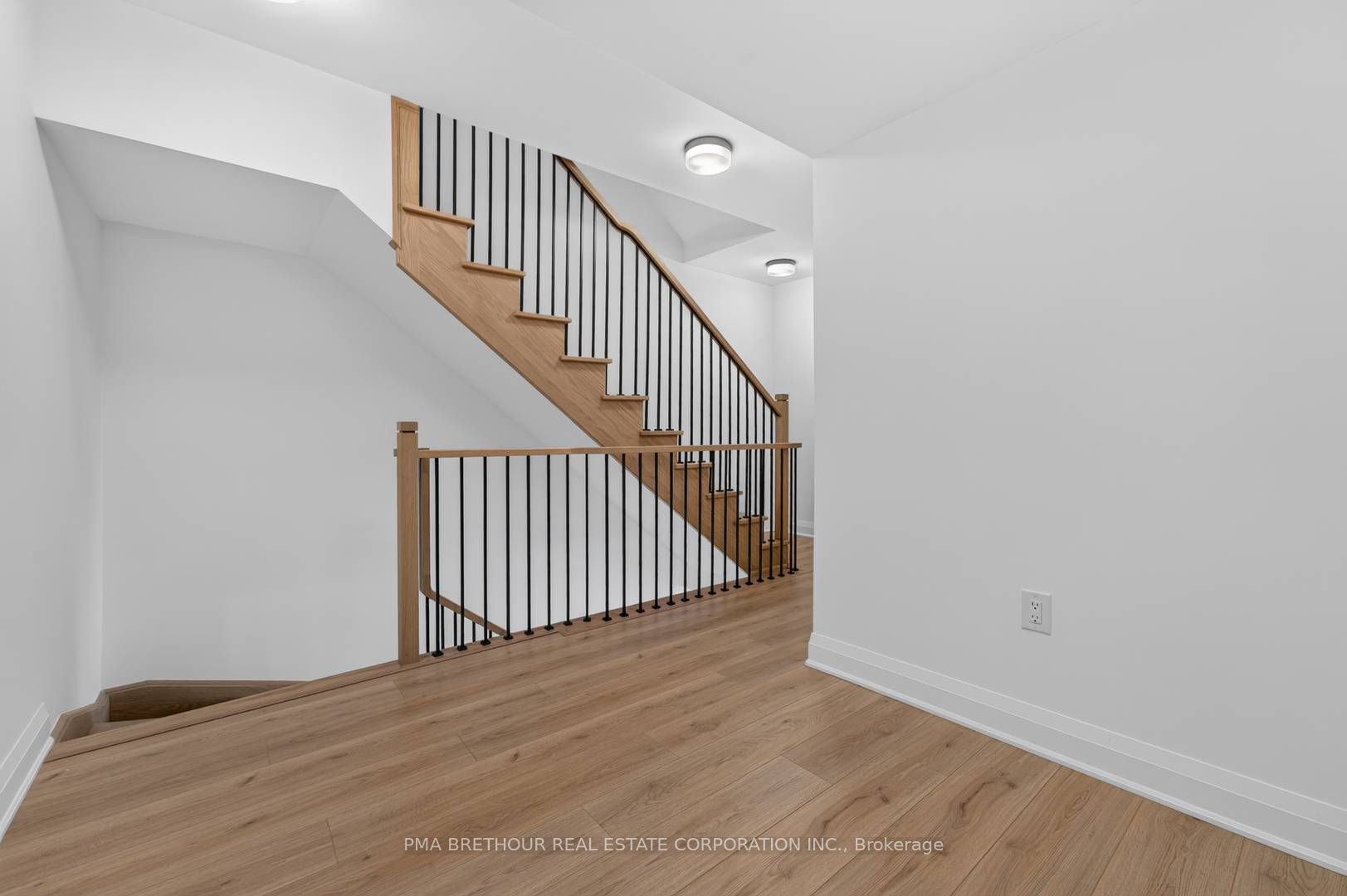52 Burleigh Mews Property Photo 11