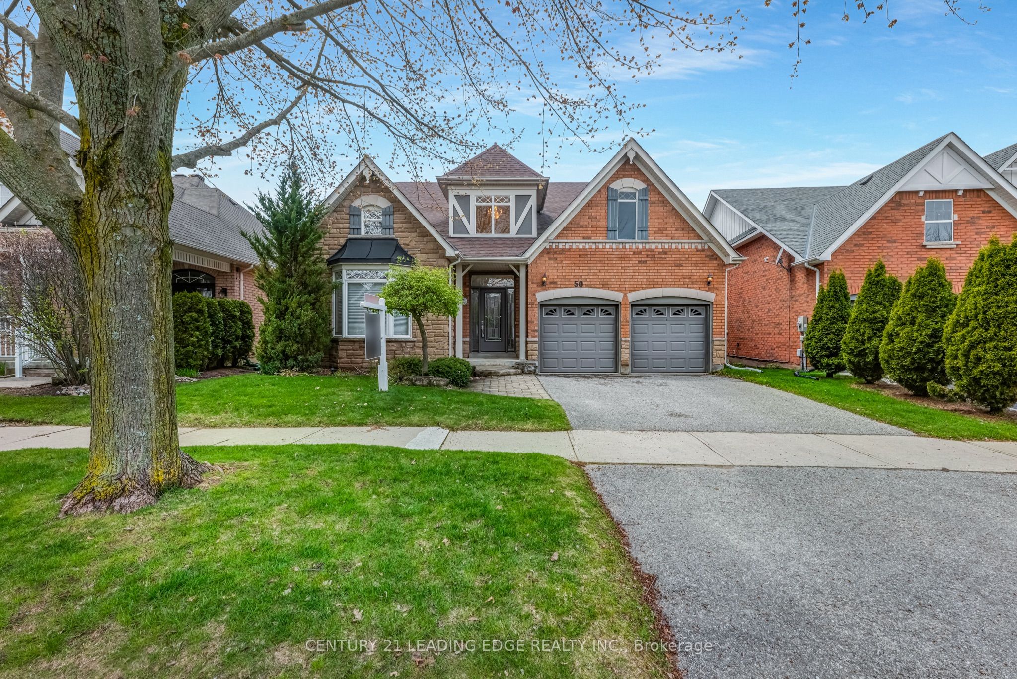 50 Button Crescent Property Photo 1