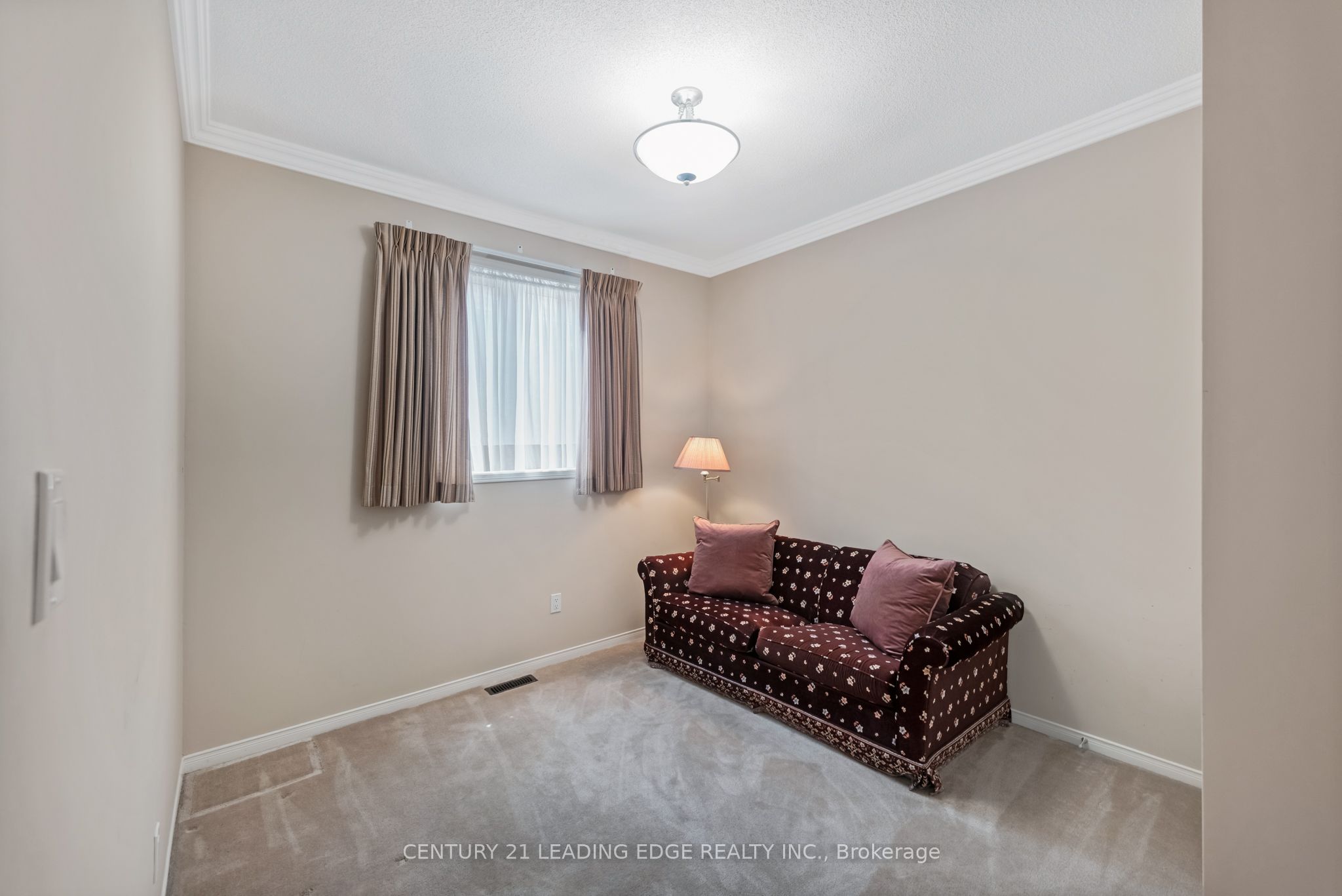 50 Button Crescent Property Photo 16