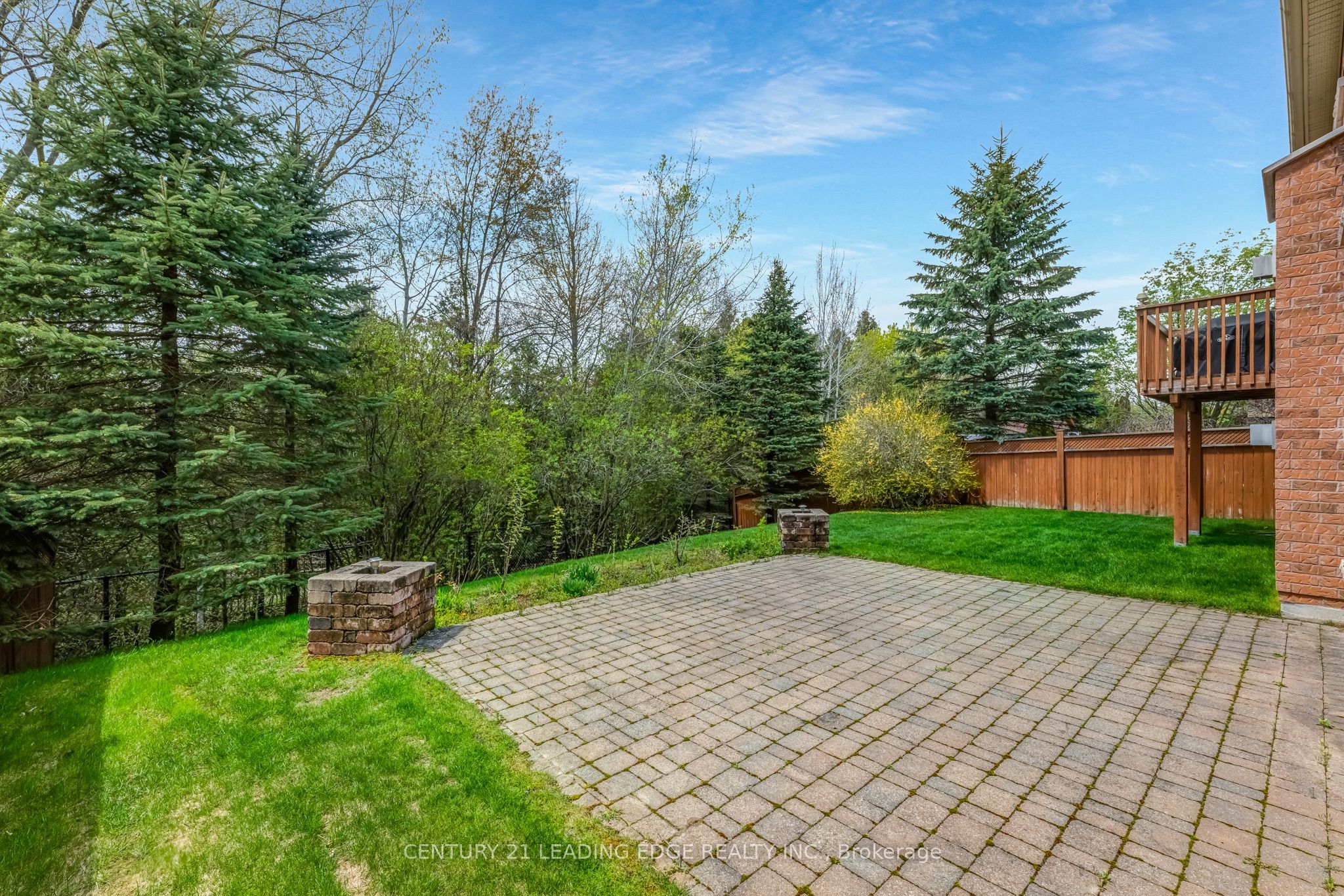 50 Button Crescent Property Photo 23