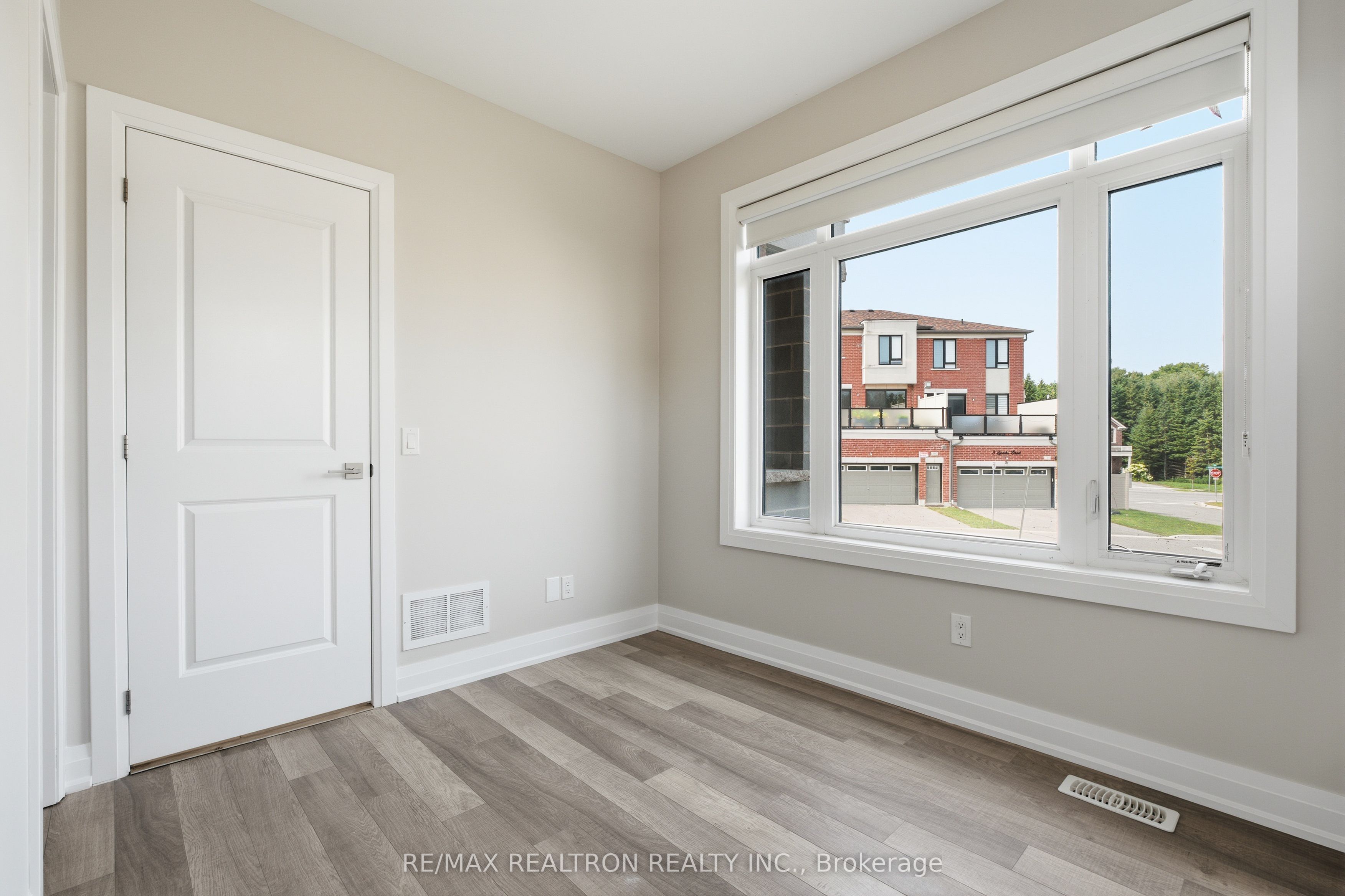 5 Sparks Street Property Photo 11