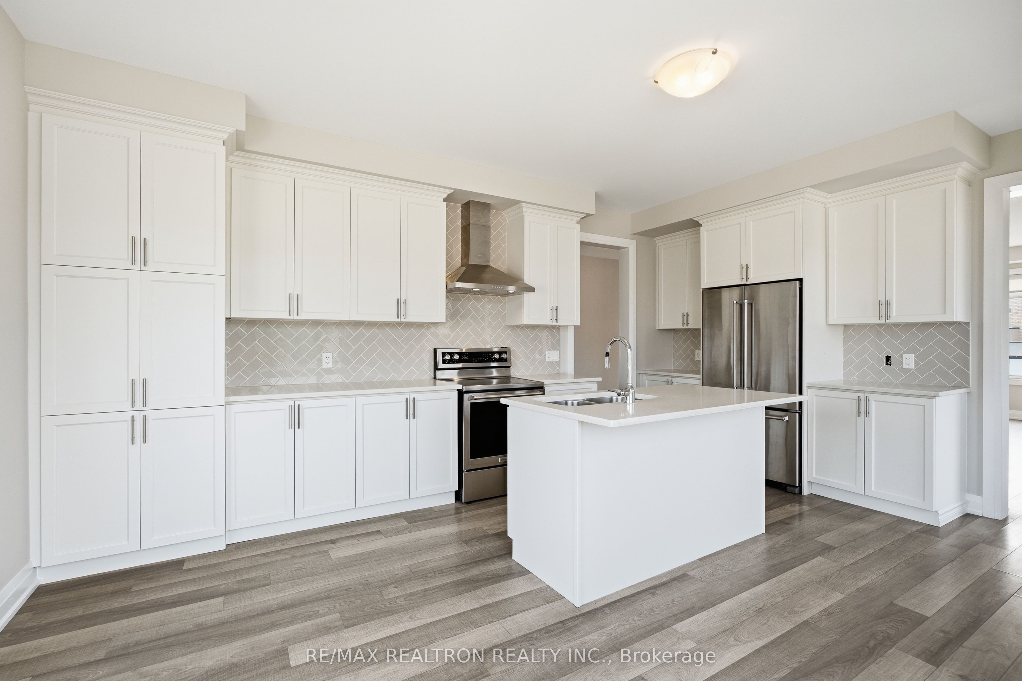 5 Sparks Street Property Photo 19