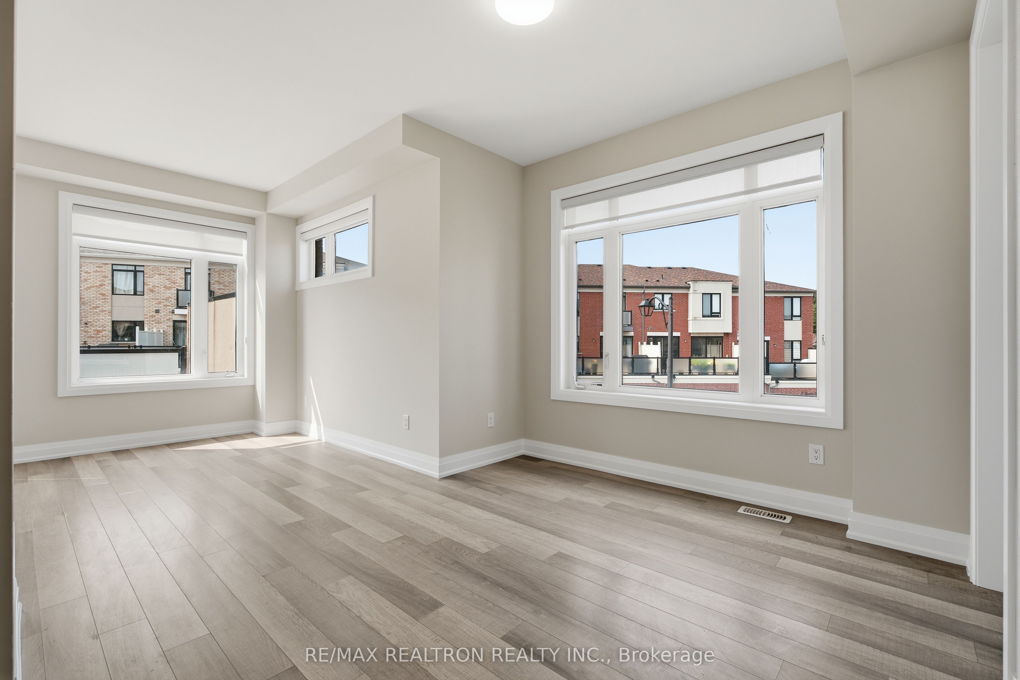 5 Sparks Street Property Photo 28