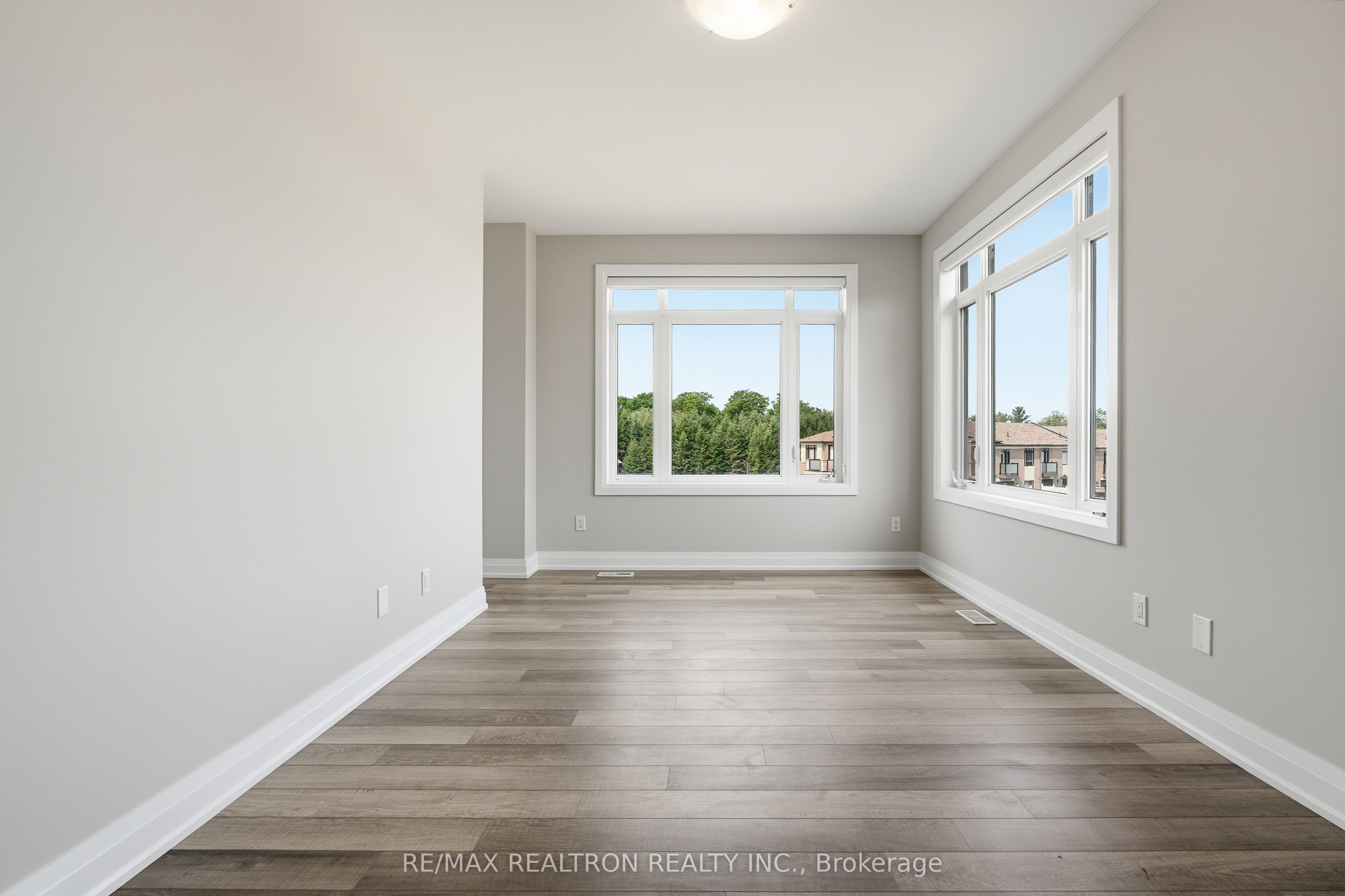 5 Sparks Street Property Photo 35