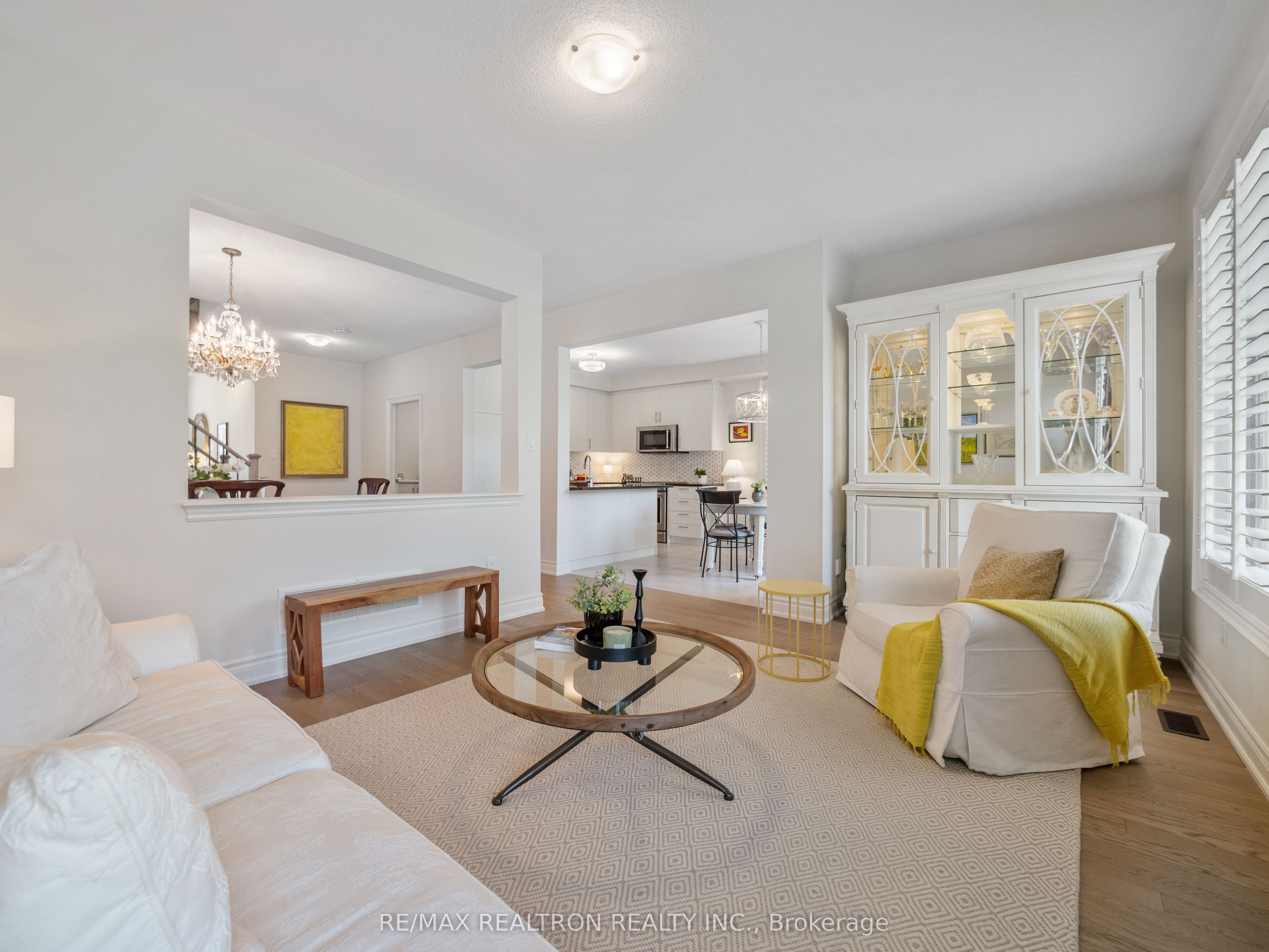 58 Sharonview Crescent Property Photo 8
