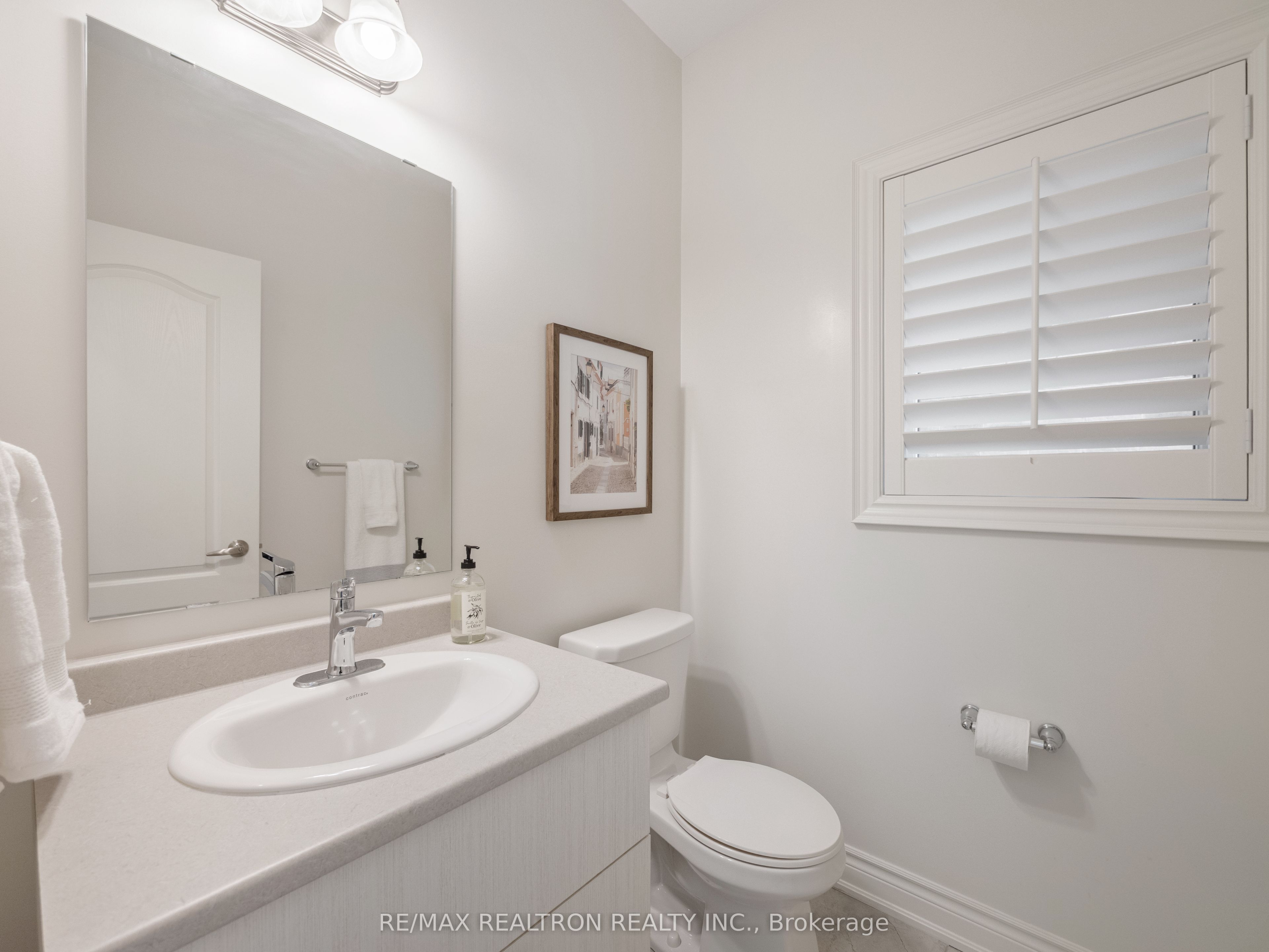 58 Sharonview Crescent Property Photo 14