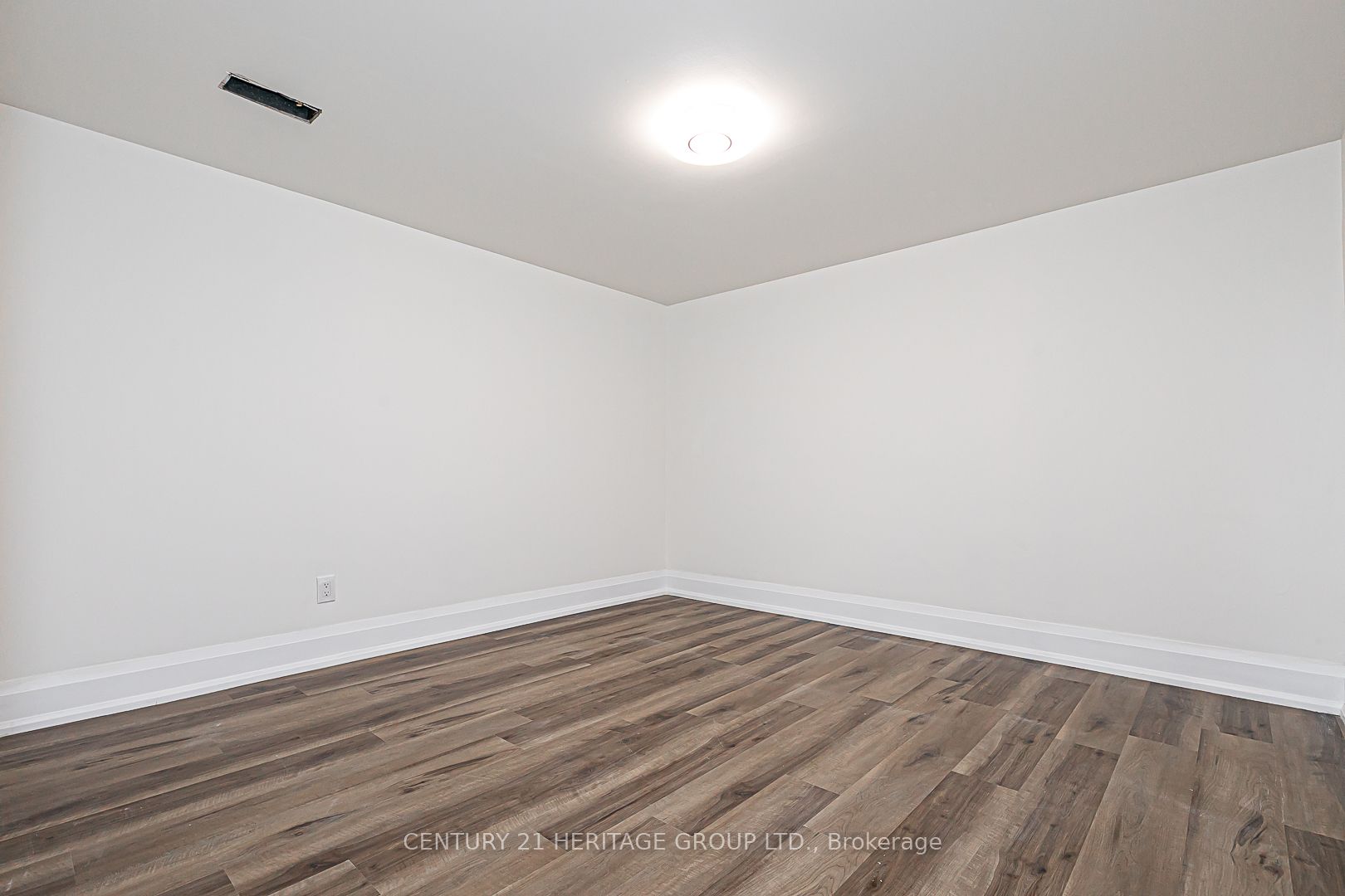 219 Harris Avenue Bsmt Property Photo 9