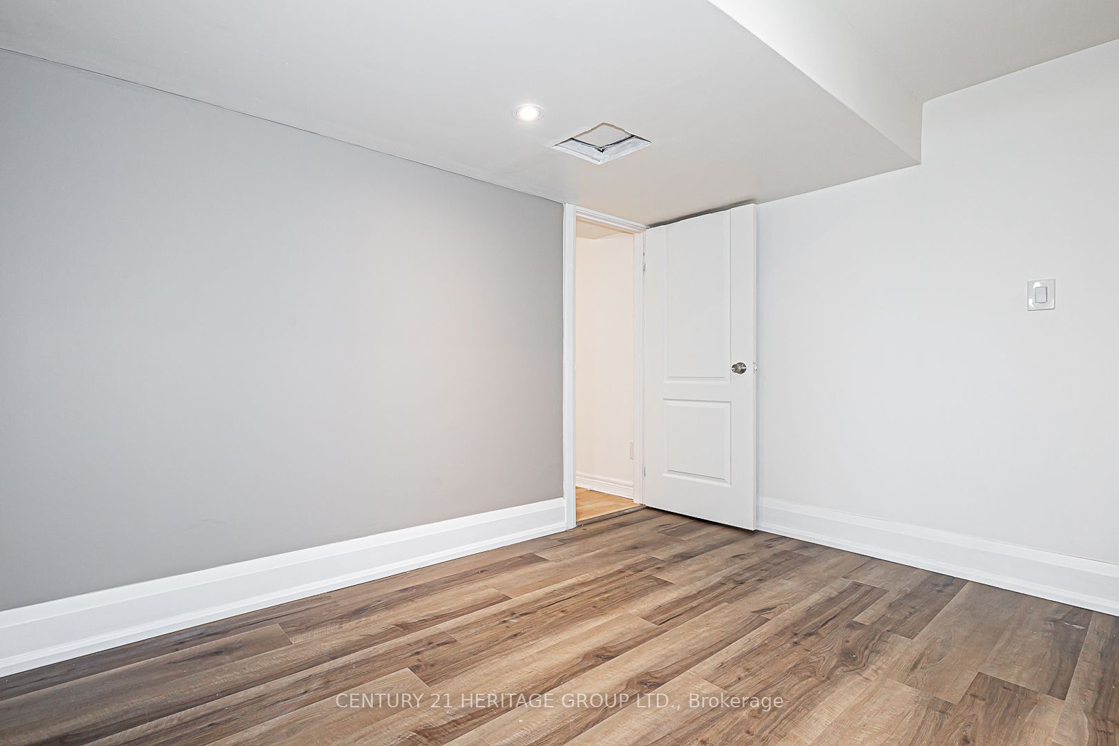 219 Harris Avenue Bsmt Property Photo 17