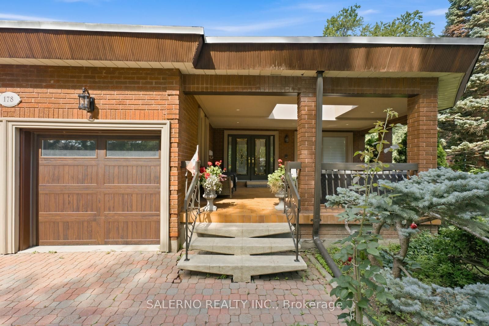178 Wigwoss Drive Property Photo 3