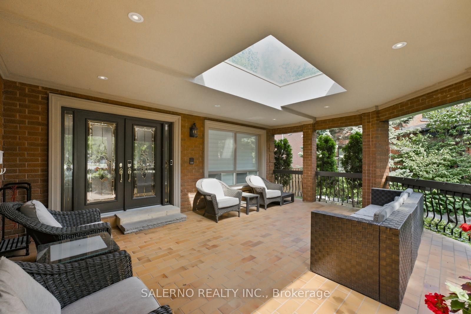 178 Wigwoss Drive Property Photo 4