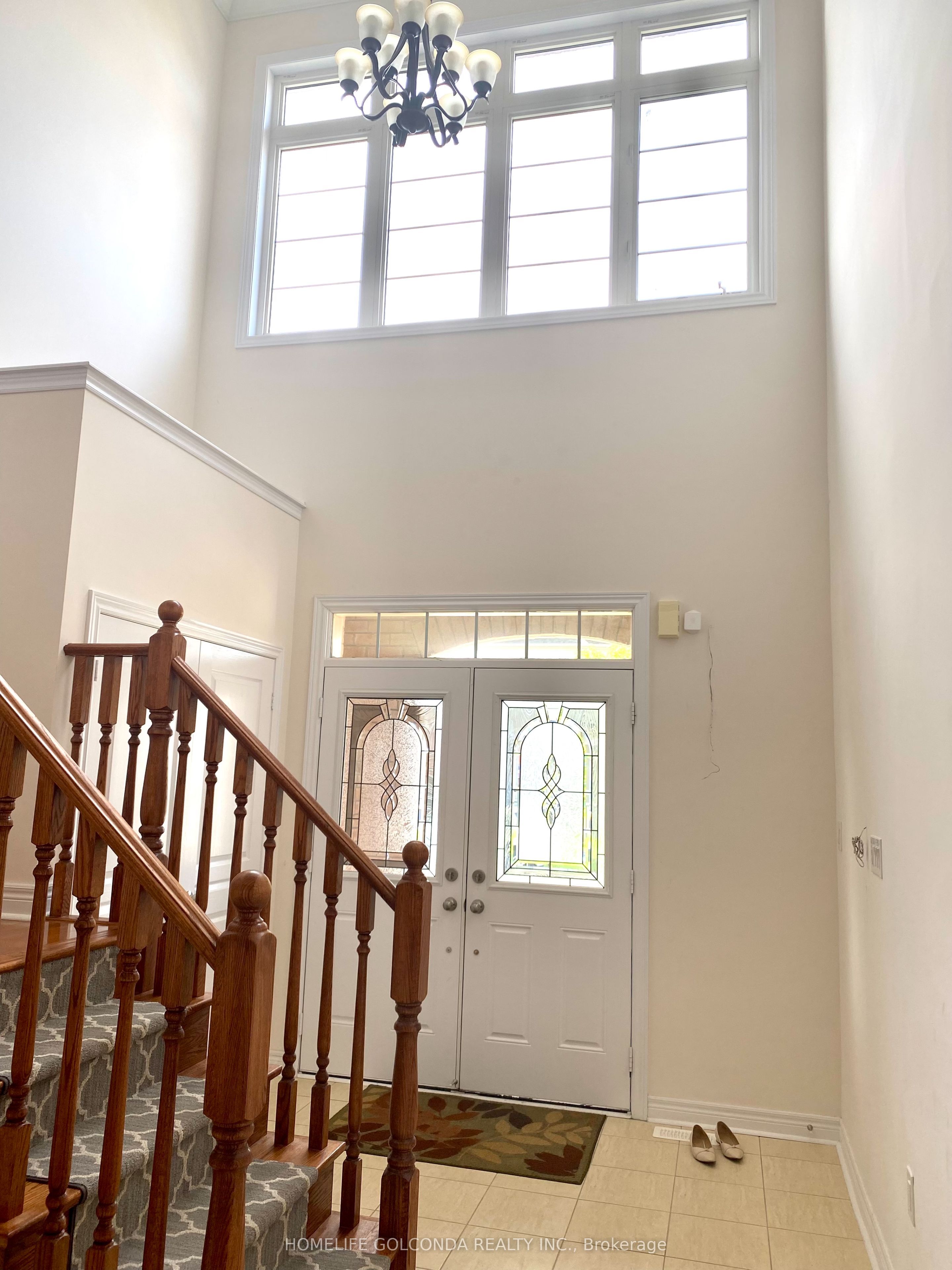 160 Chouinard Way Property Photo 3