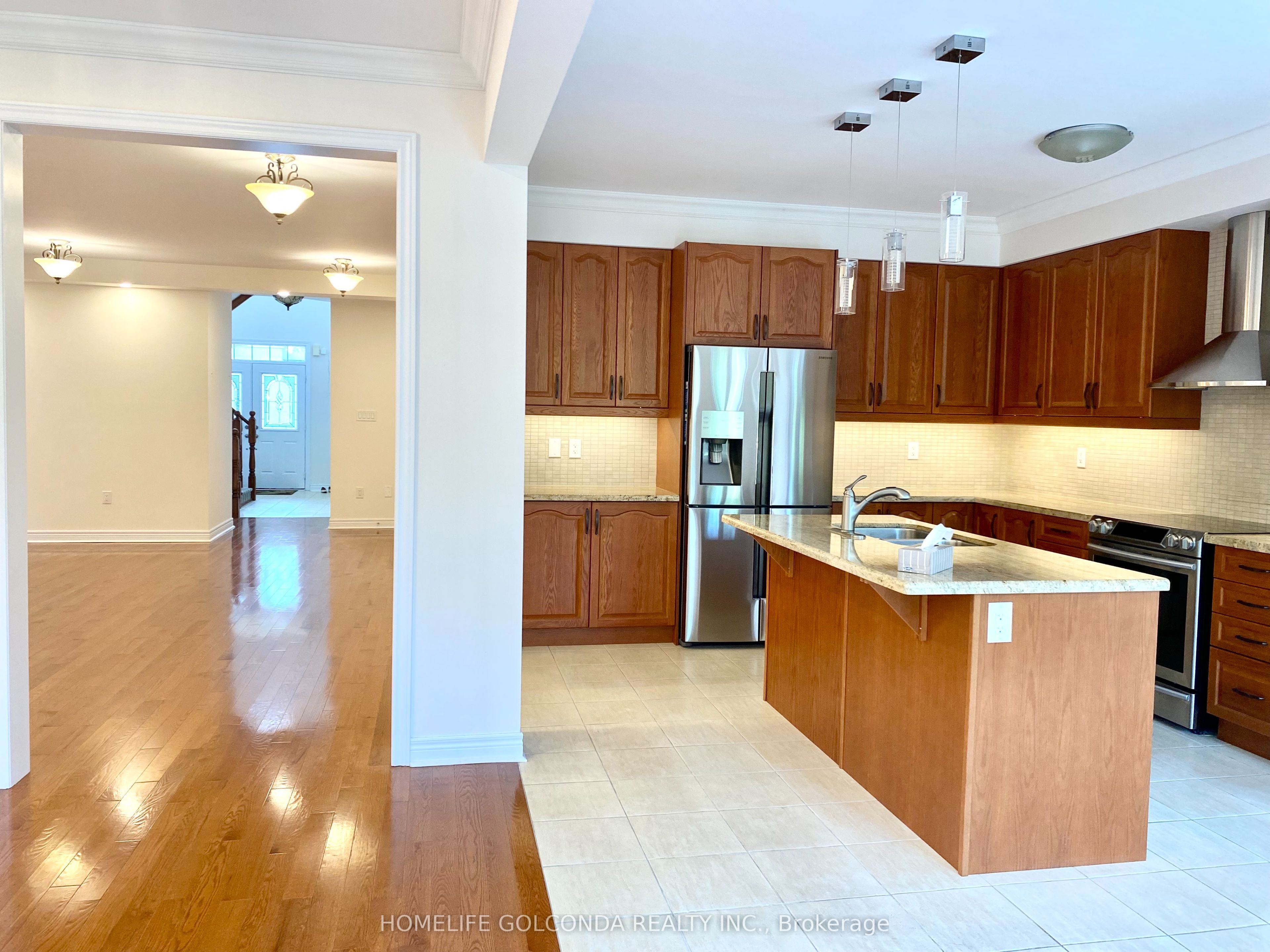 160 Chouinard Way Property Photo 11