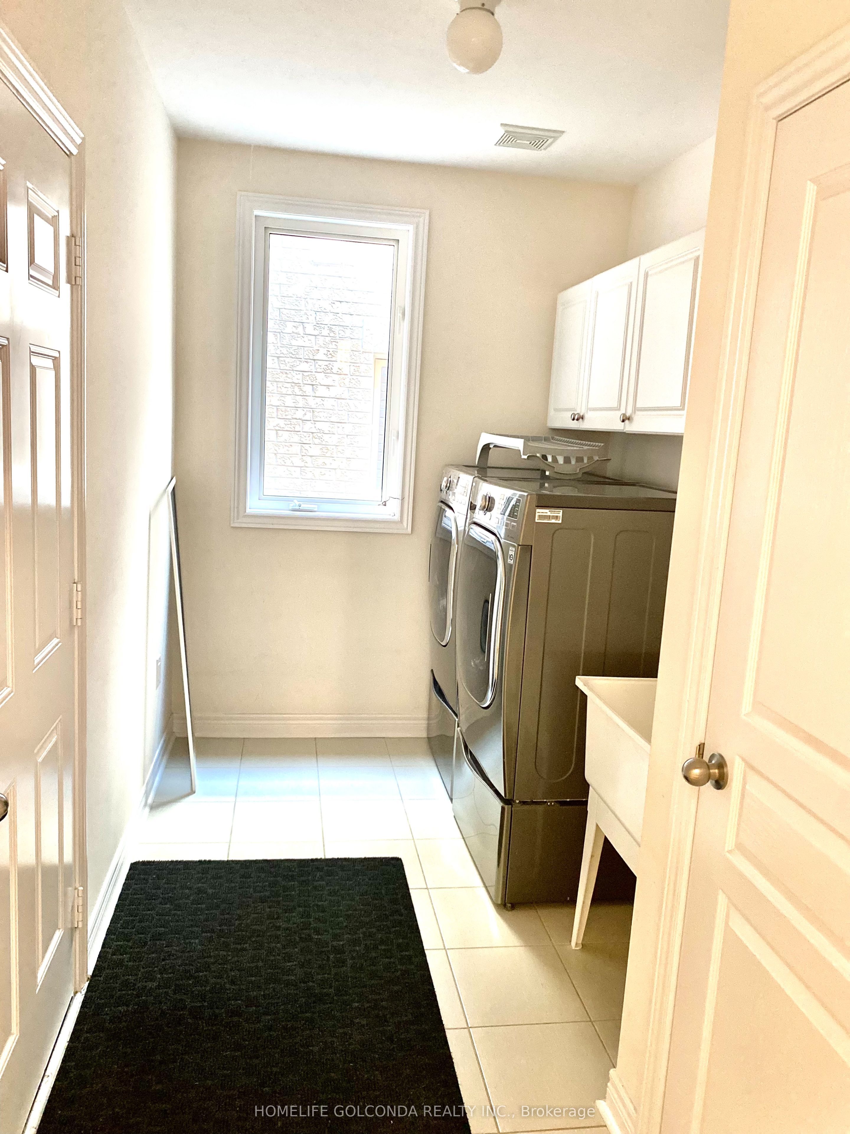 160 Chouinard Way Property Photo 13