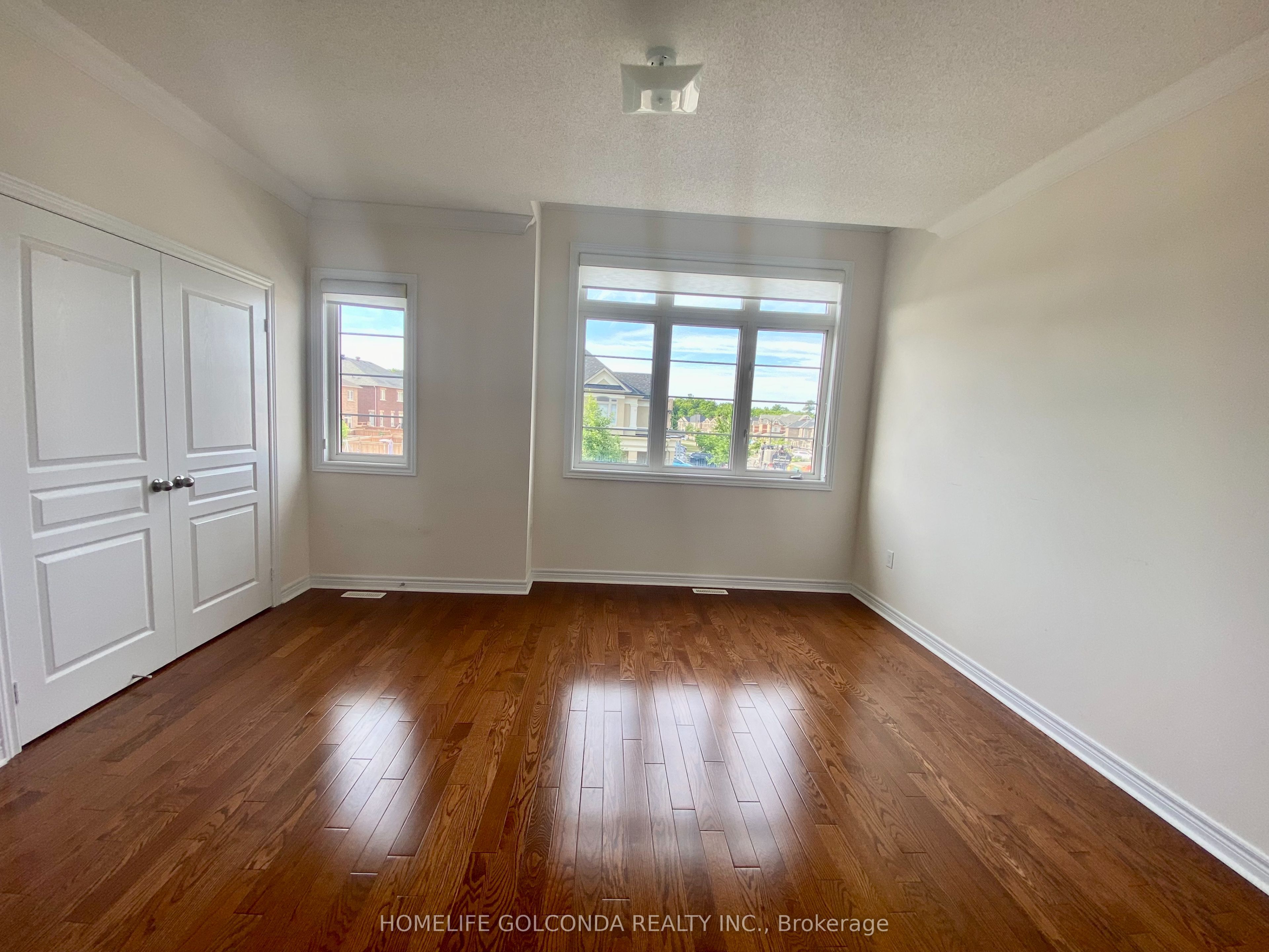 160 Chouinard Way Property Photo 21