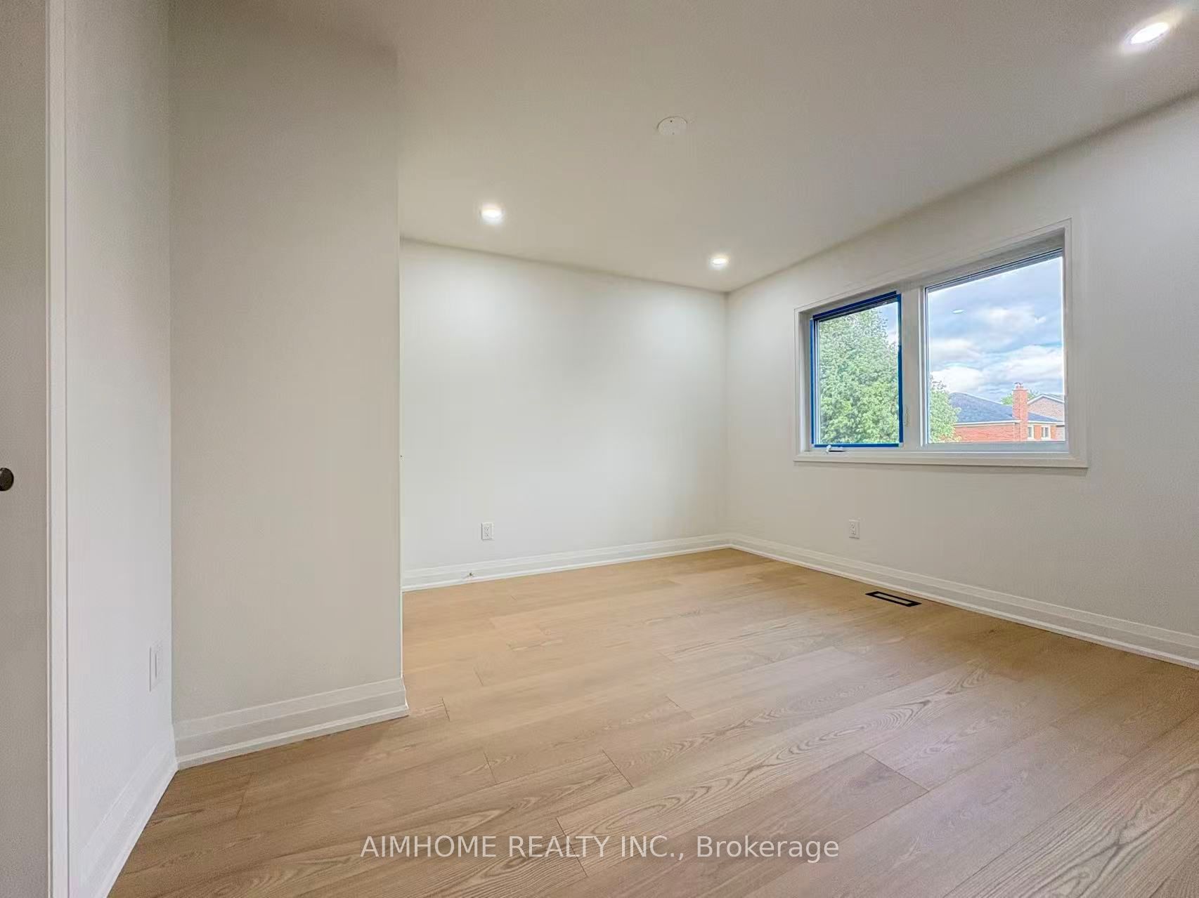 108 Berwick Crescent Property Photo 30
