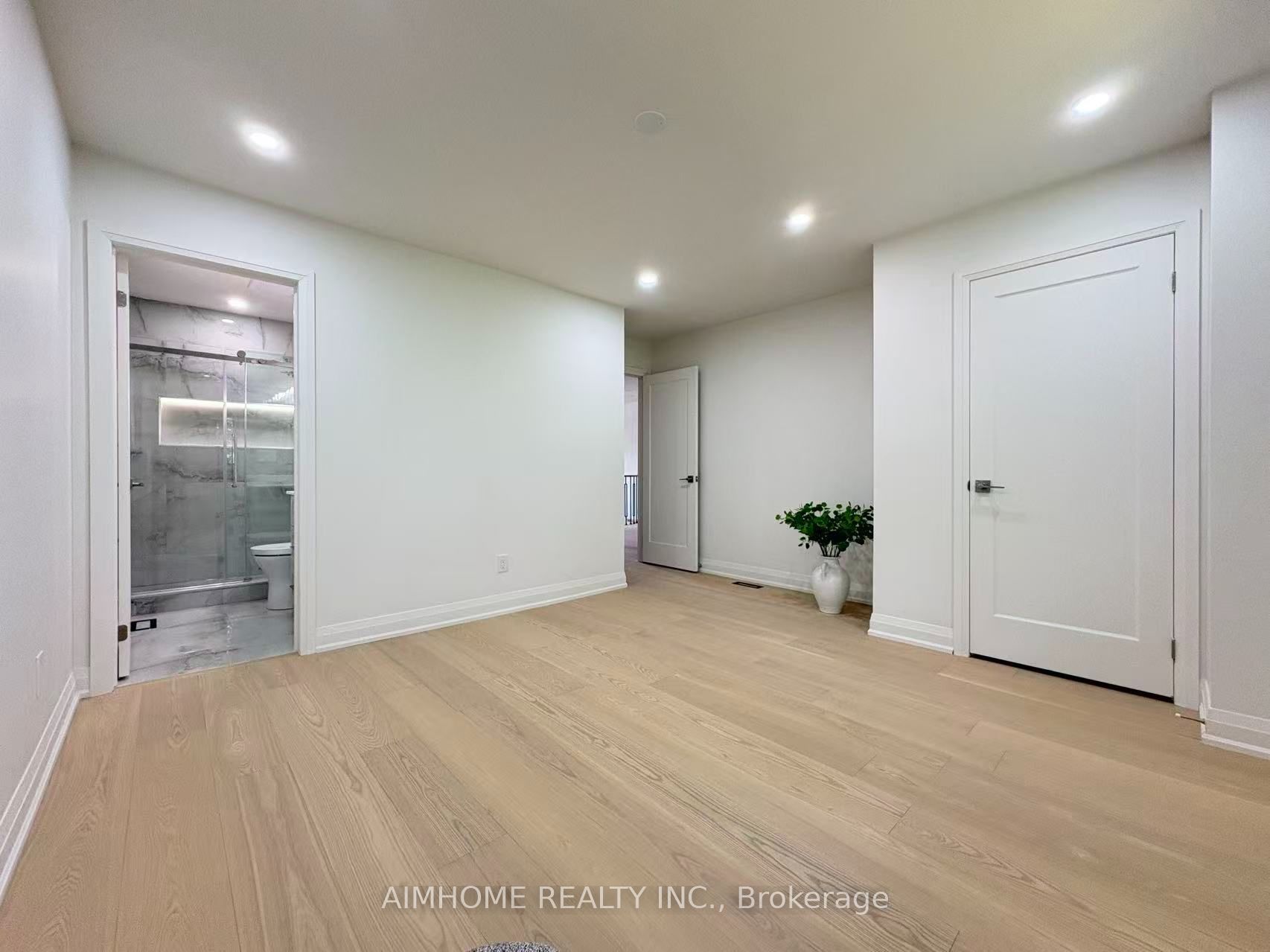 108 Berwick Crescent Property Photo 32