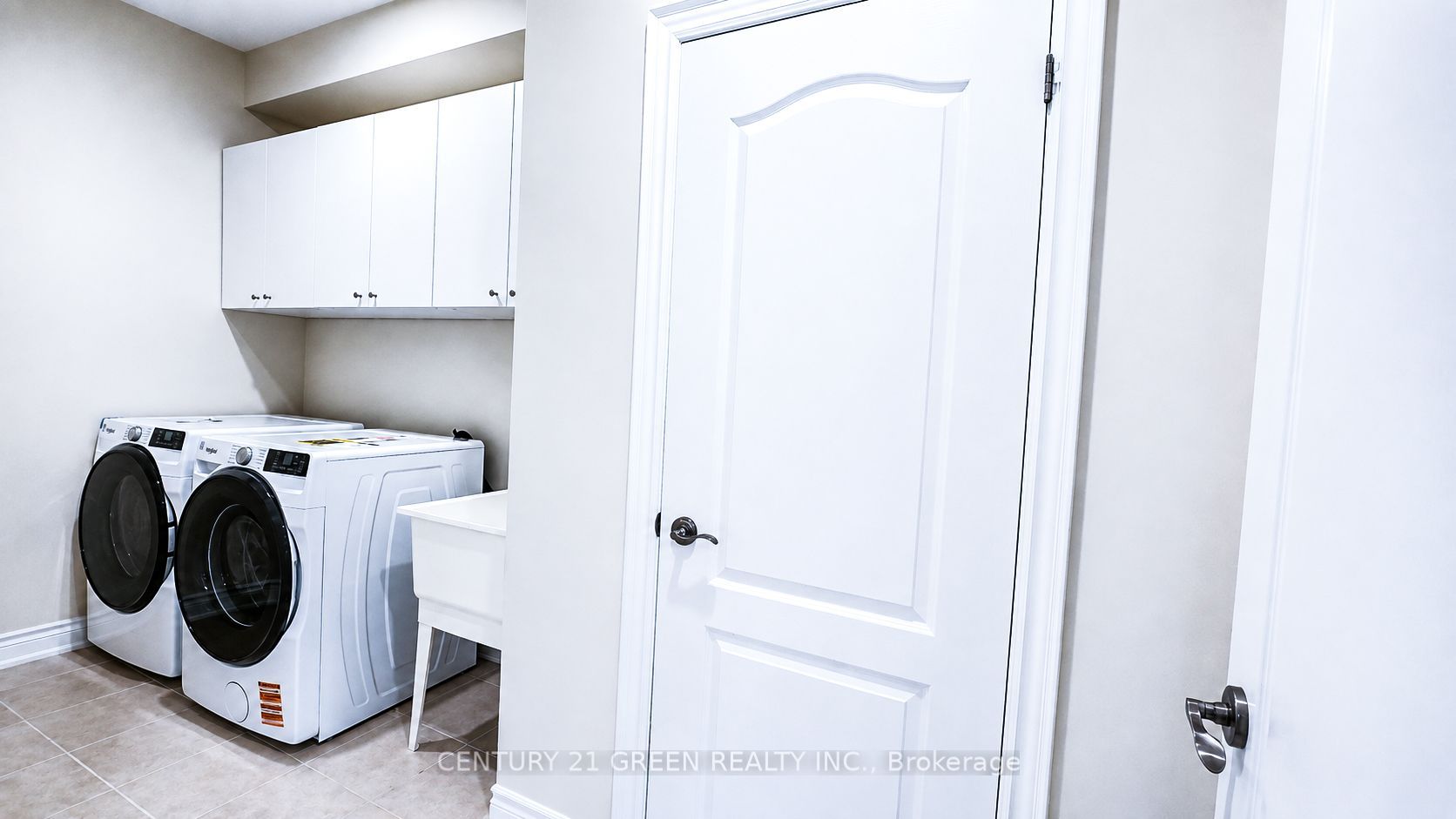 61 Magdalan Crescent Property Photo 35