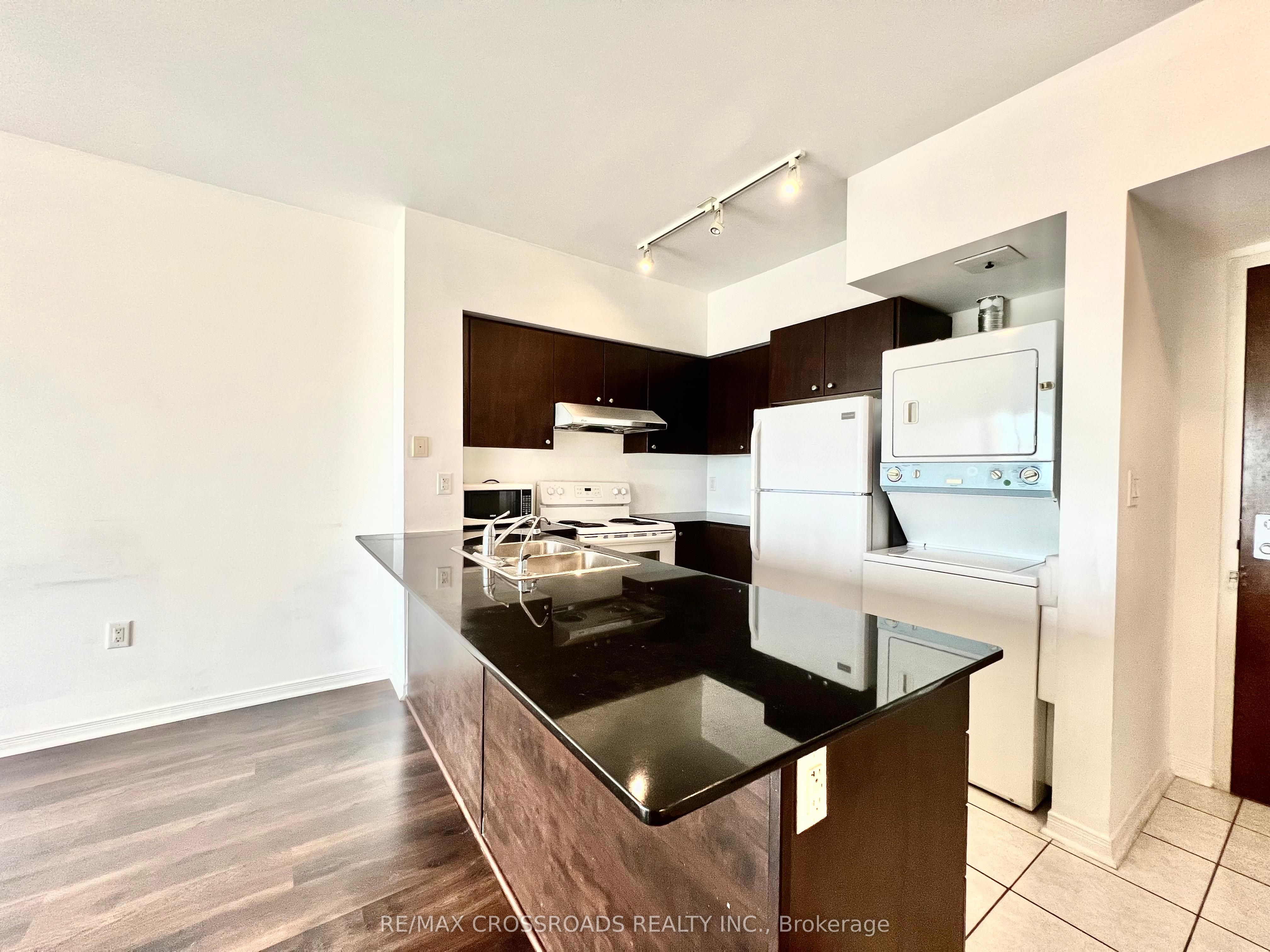 4600 Steeles Avenue E 803 Property Photo 2