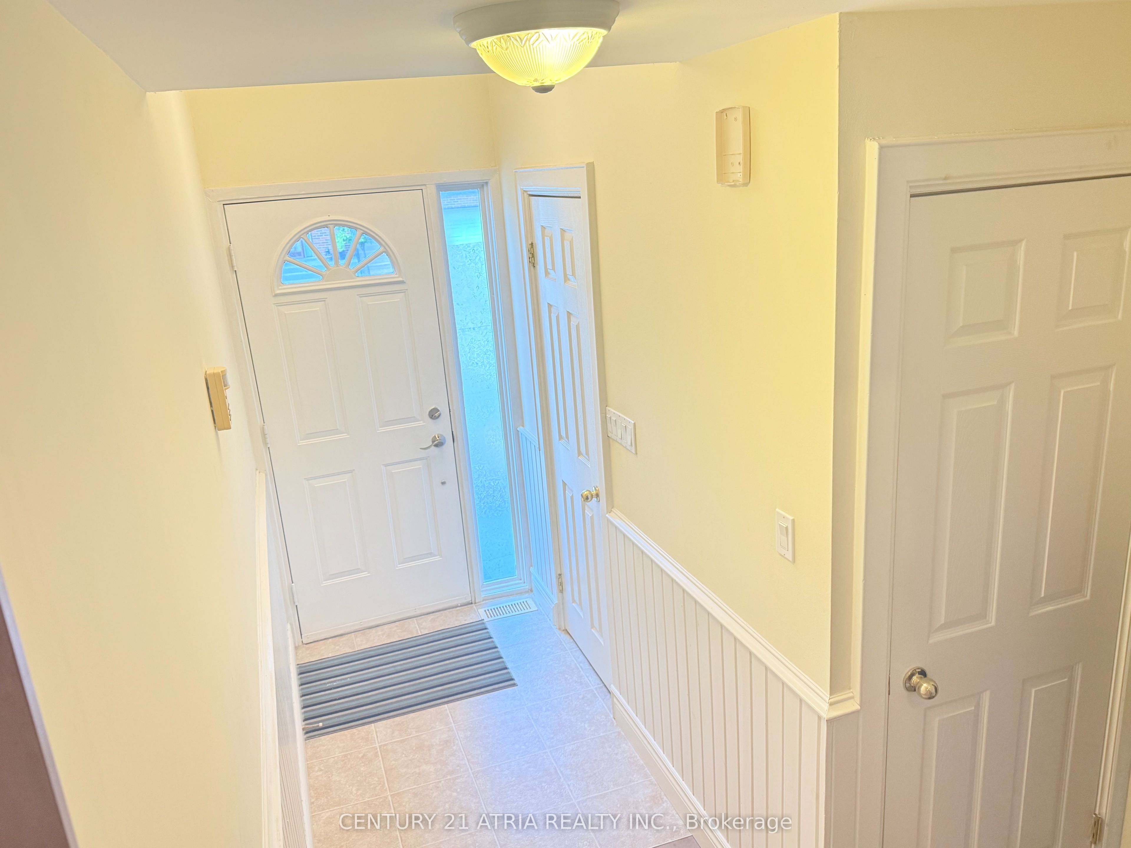 73 Stately Way Property Photo 3