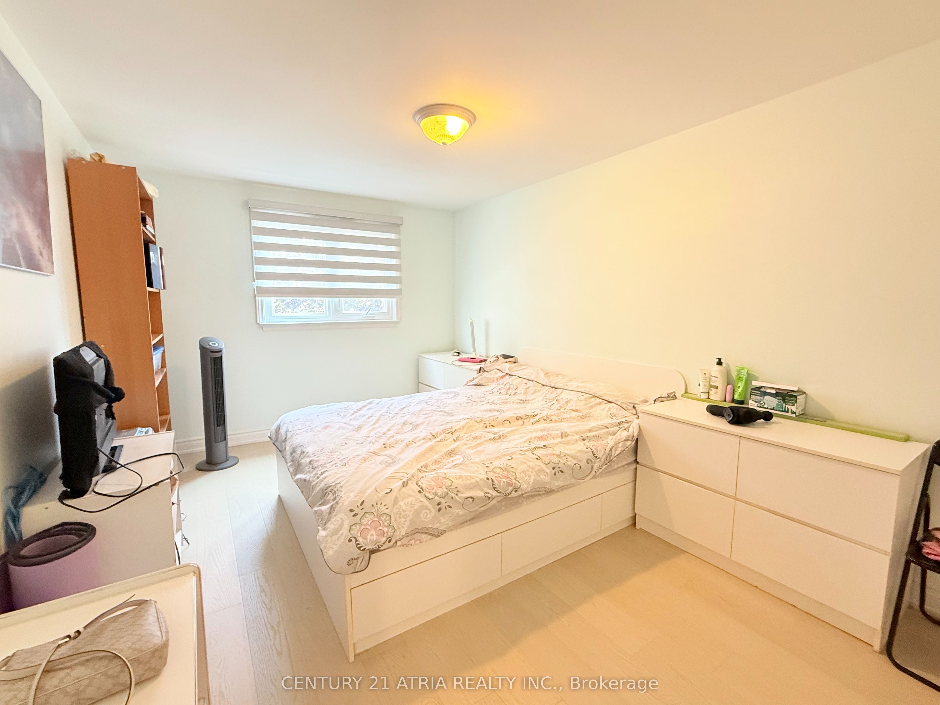 73 Stately Way Property Photo 15