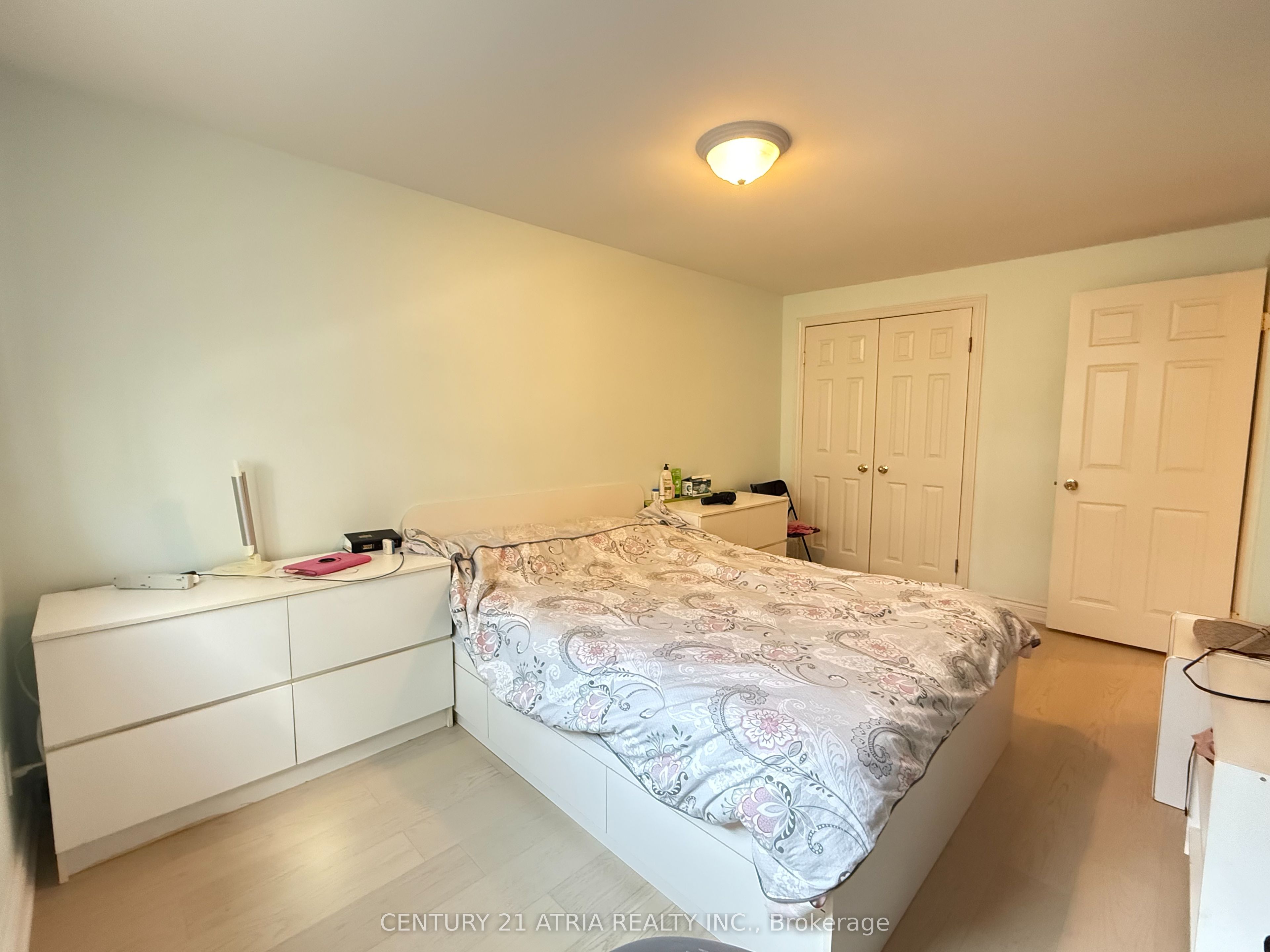 73 Stately Way Property Photo 16