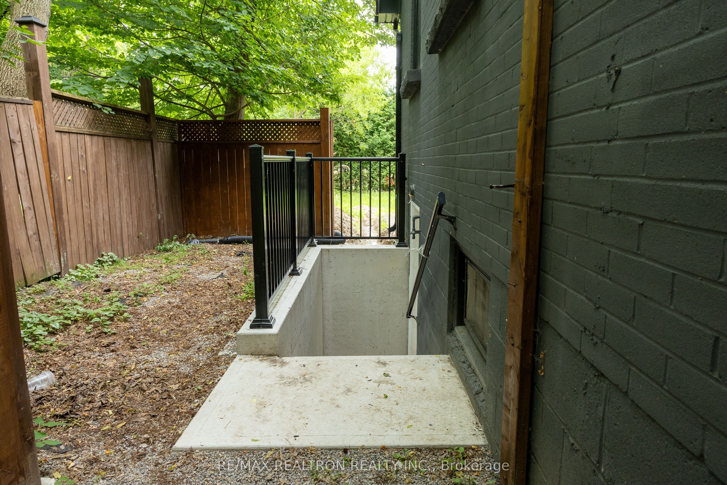30 Morton Avenue Property Photo 17