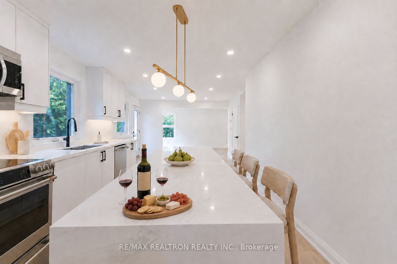 30 Morton Avenue Property Photo 19