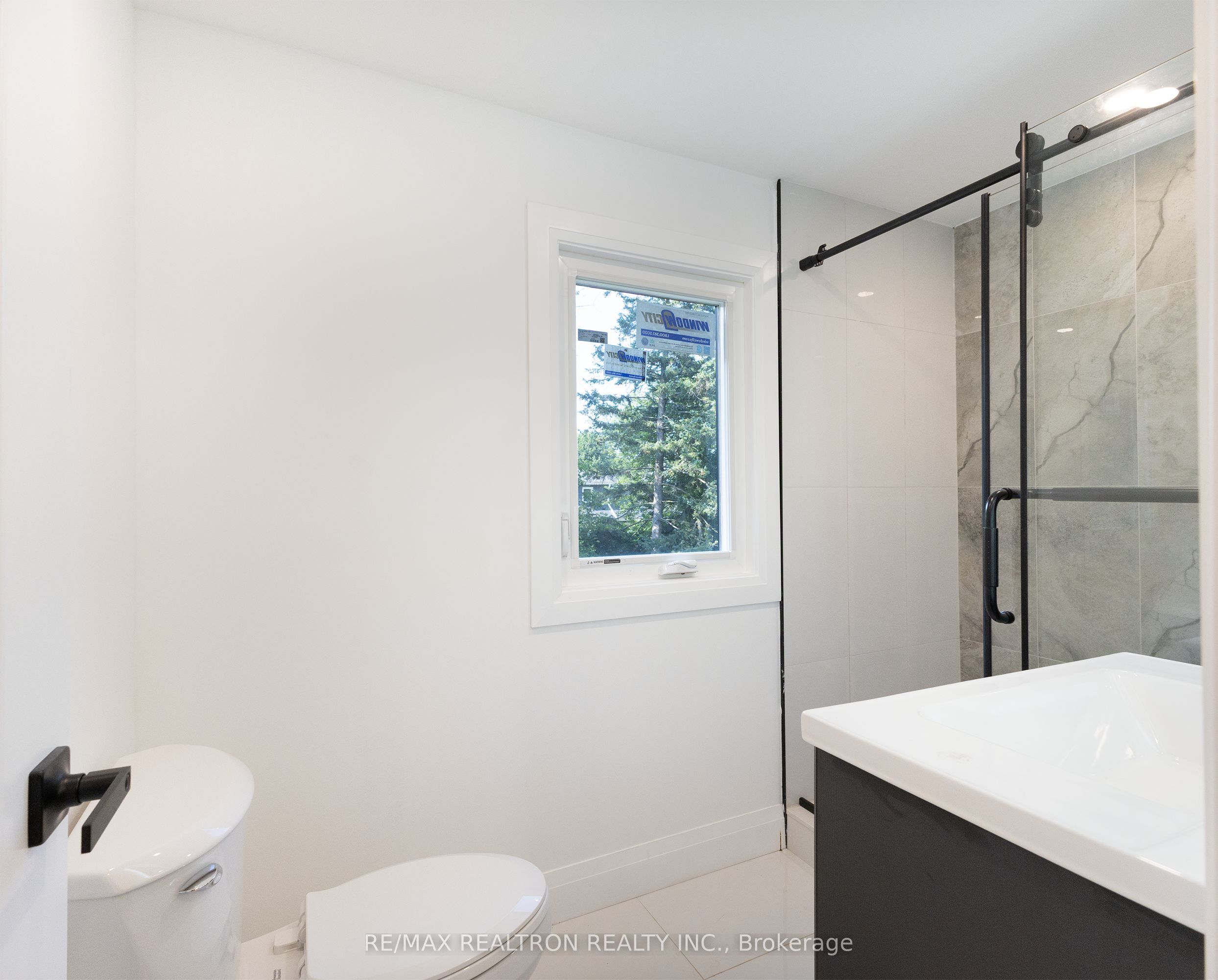 30 Morton Avenue Property Photo 23