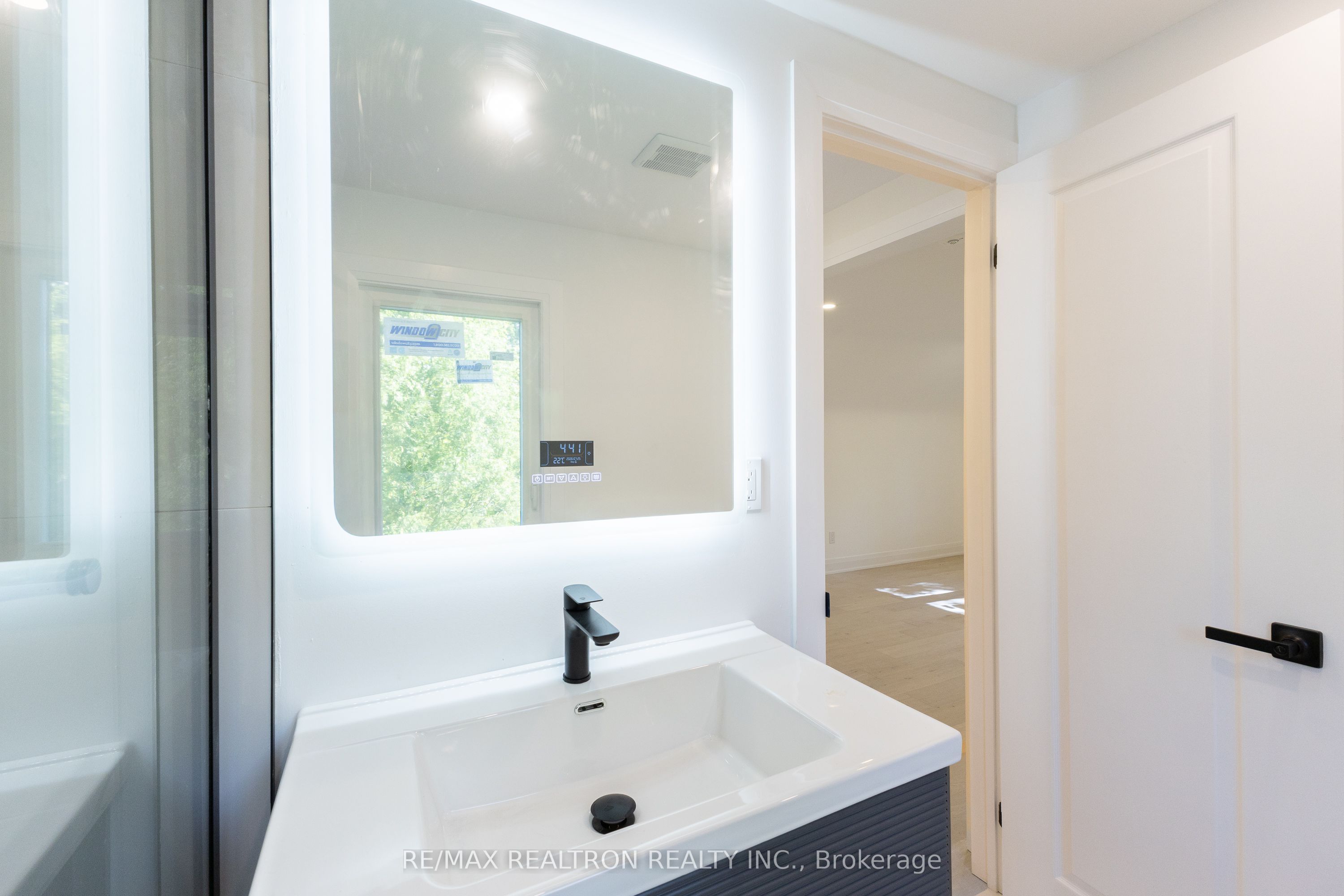 30 Morton Avenue Property Photo 25