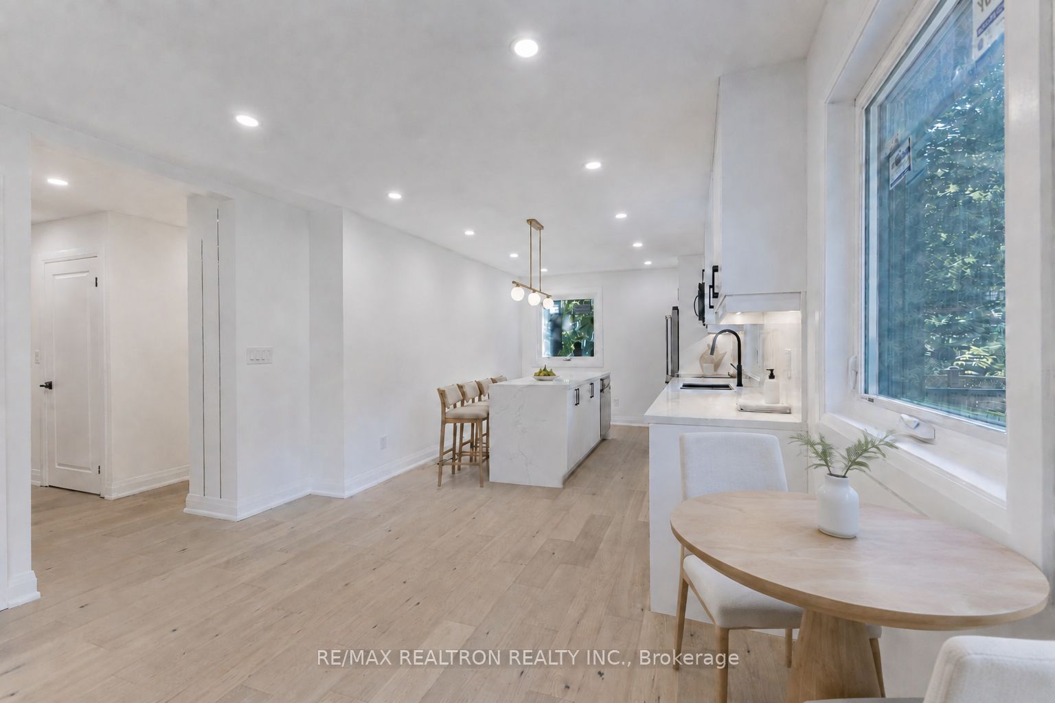 30 Morton Avenue Property Photo 26