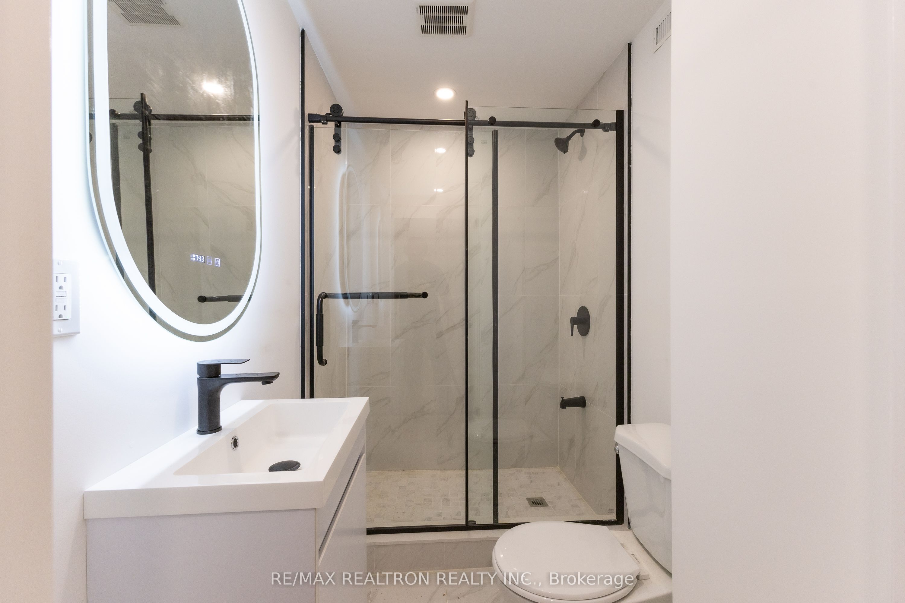 30 Morton Avenue Property Photo 28