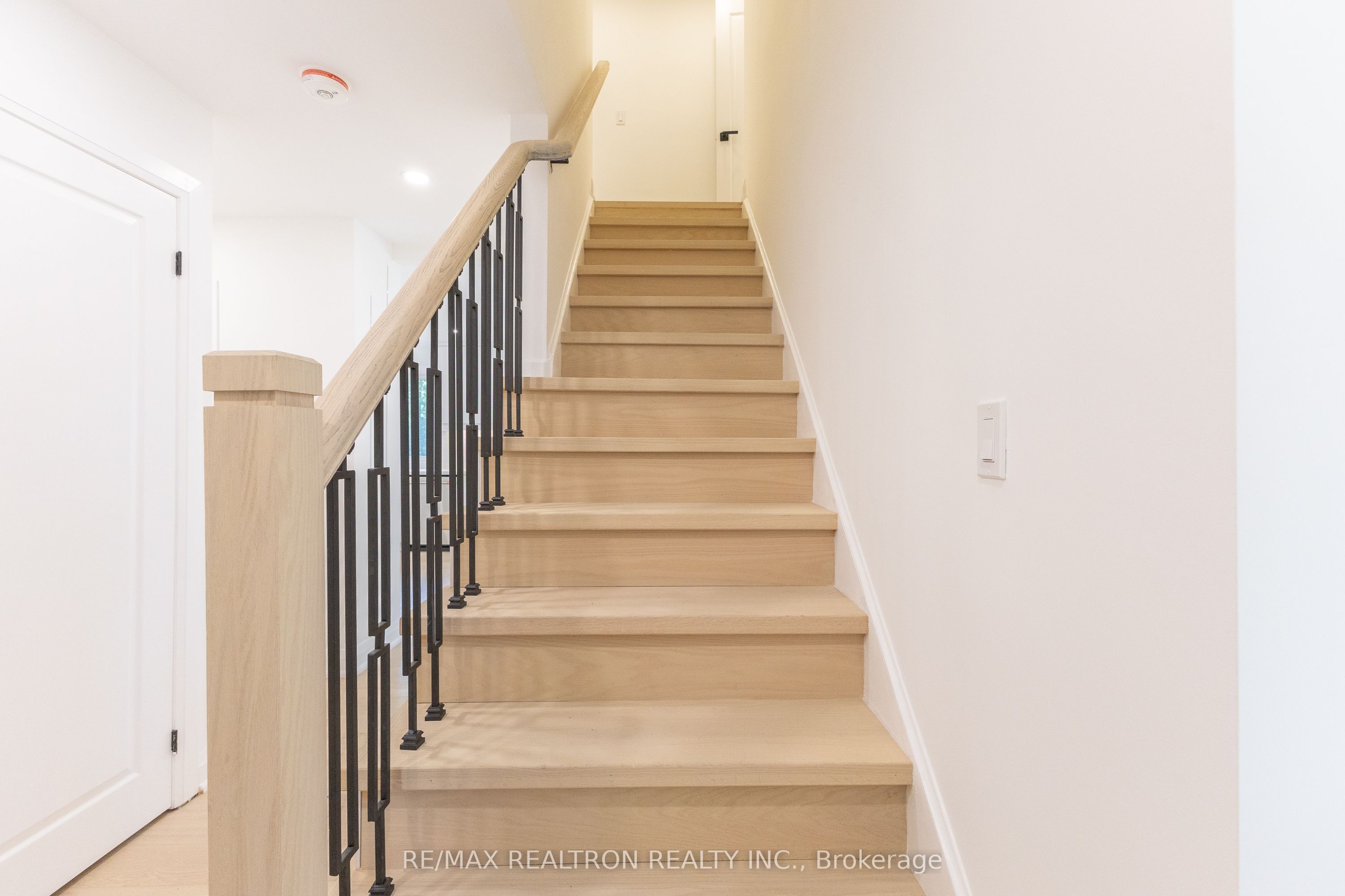 30 Morton Avenue Property Photo 33