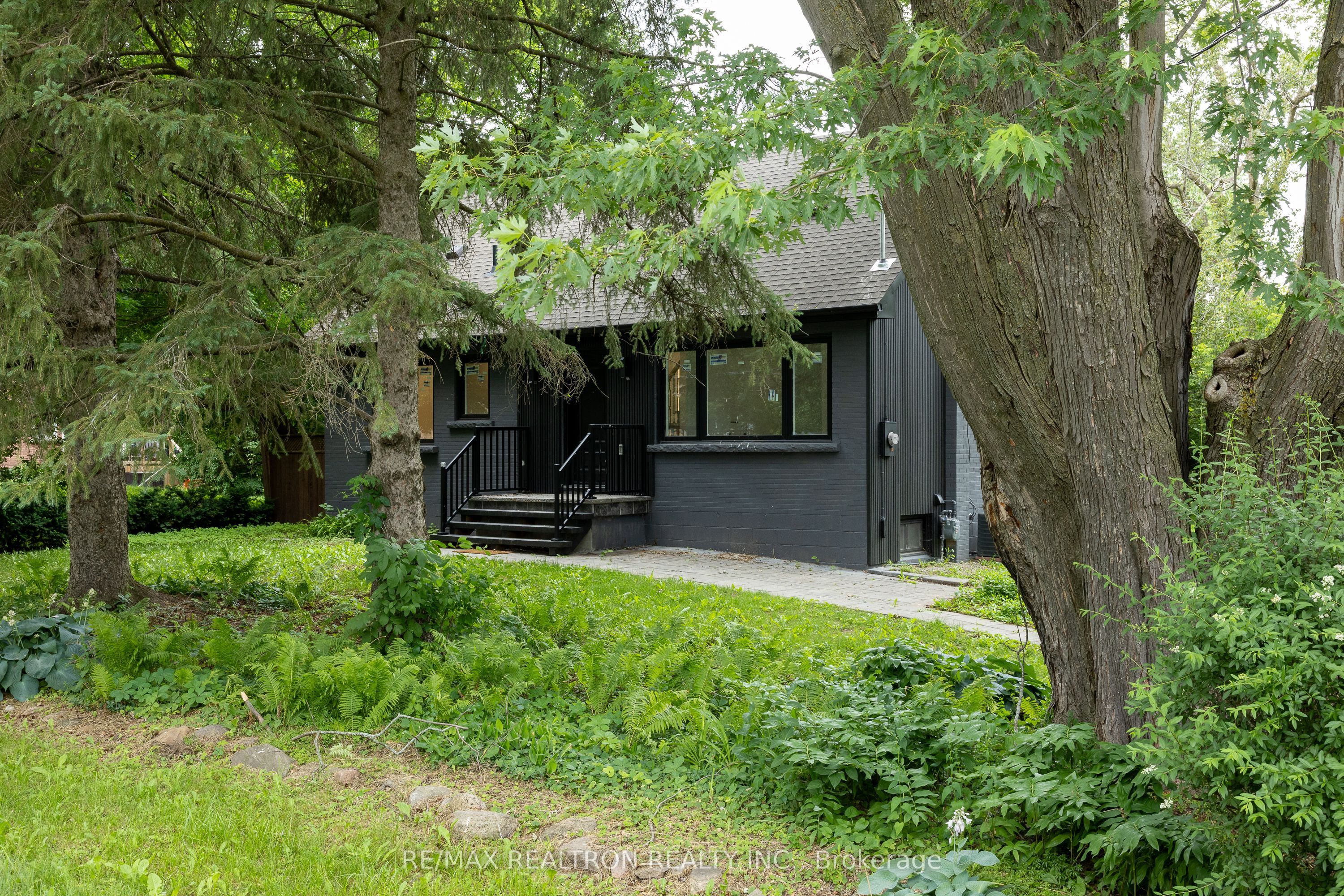 30 Morton Avenue Property Photo 45