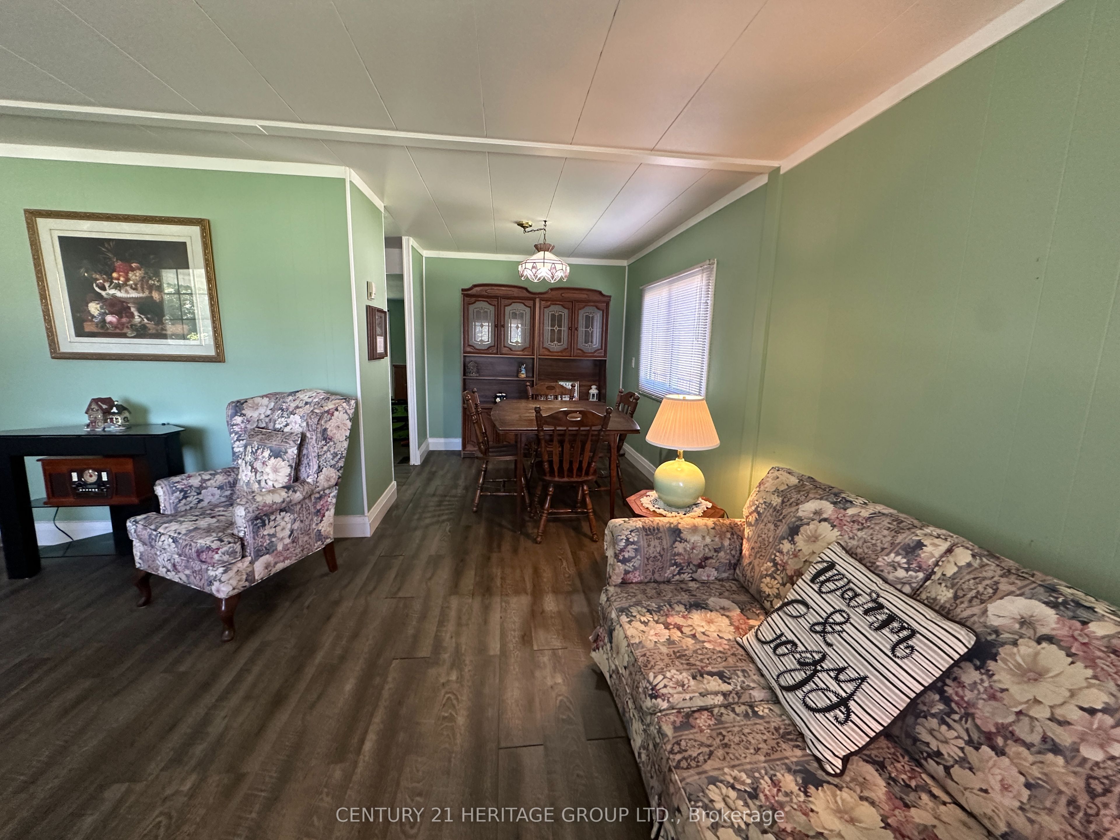 11 Maple Court Property Photo 9