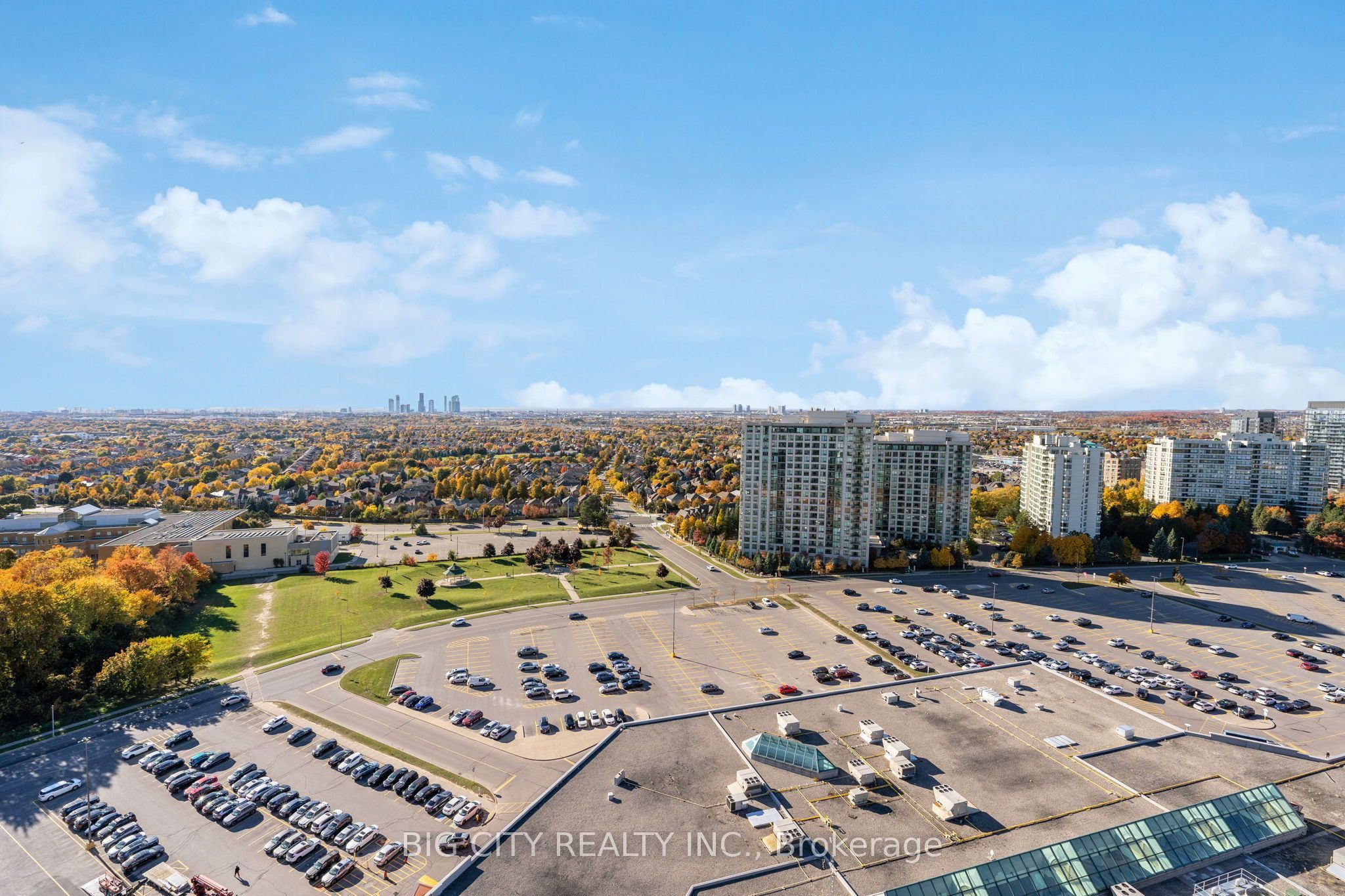 50 Upper Mall Way 1206 Property Photo 16