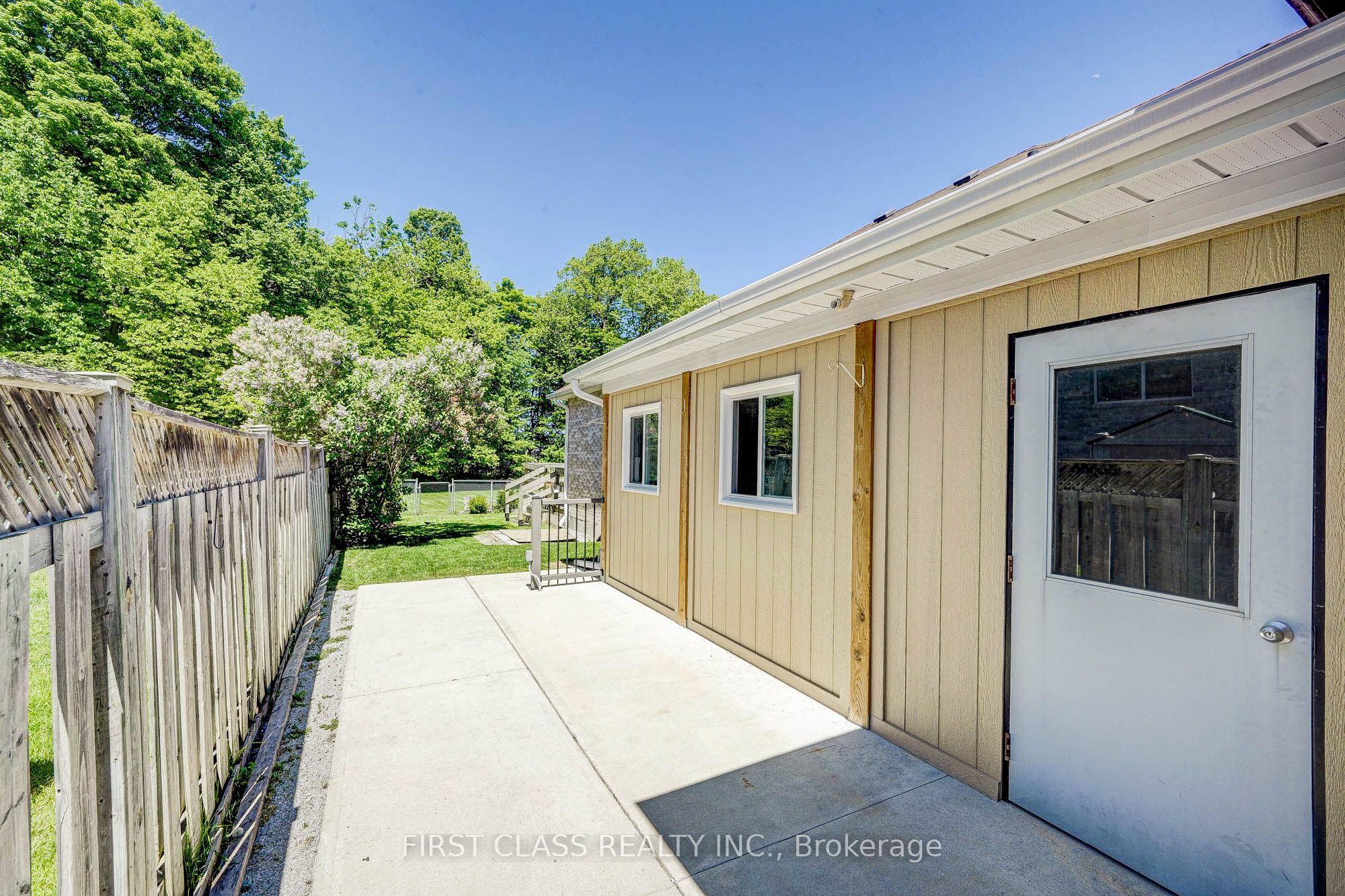 1905 Webster Boulevard Bsmt Property Photo 5