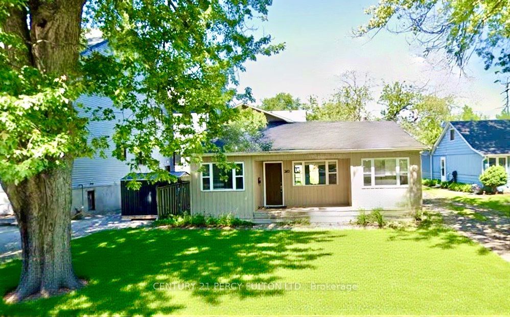 242 Simcoe Avenue Property Photo 2