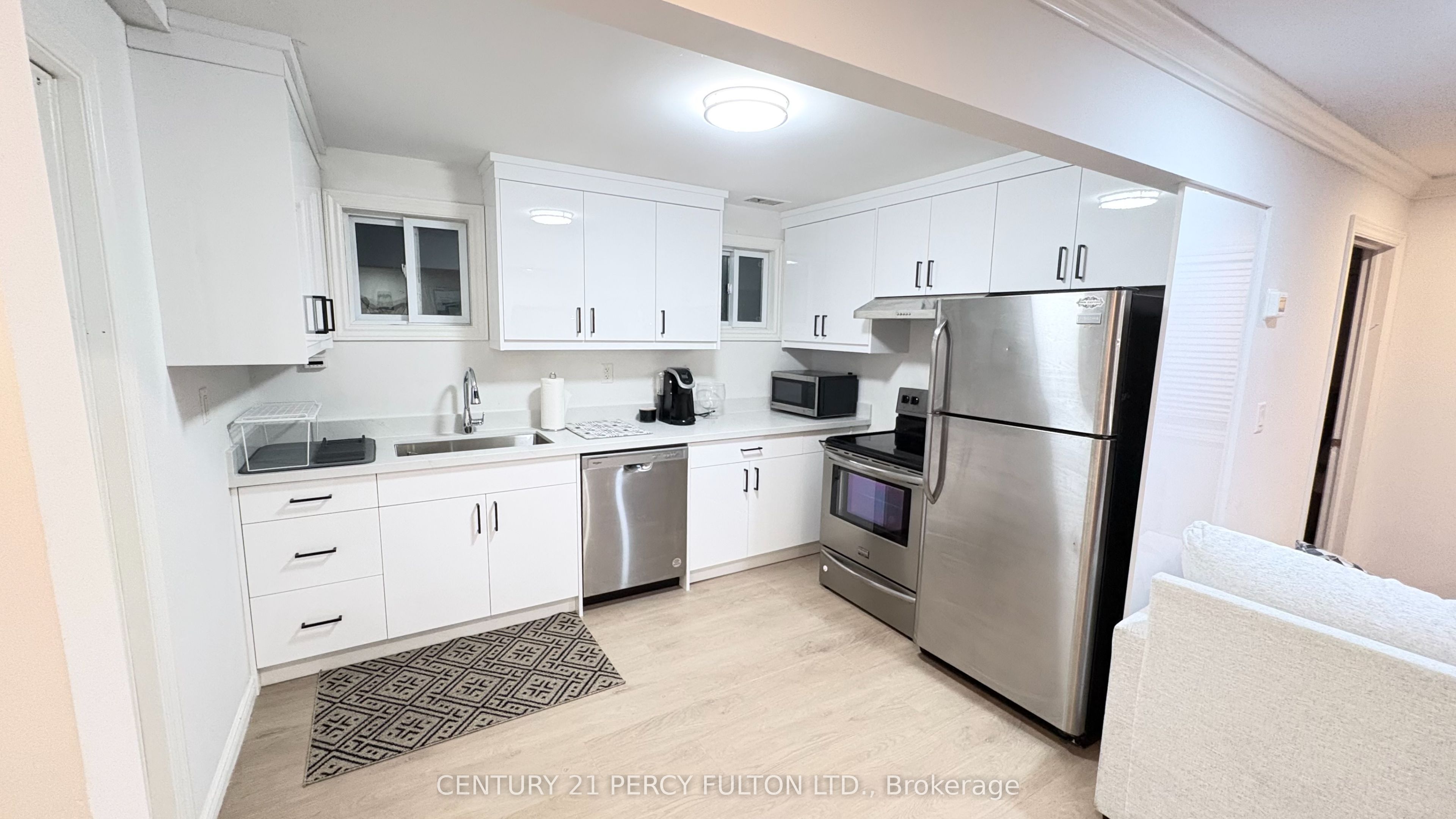 242 Simcoe Avenue Property Photo 7