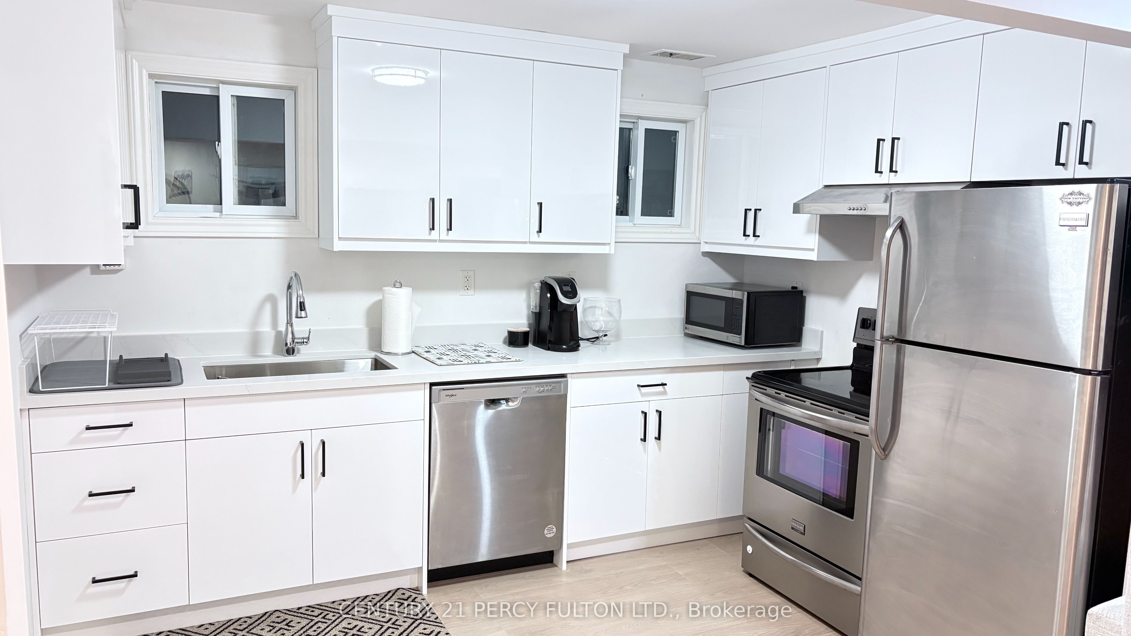242 Simcoe Avenue Property Photo 9