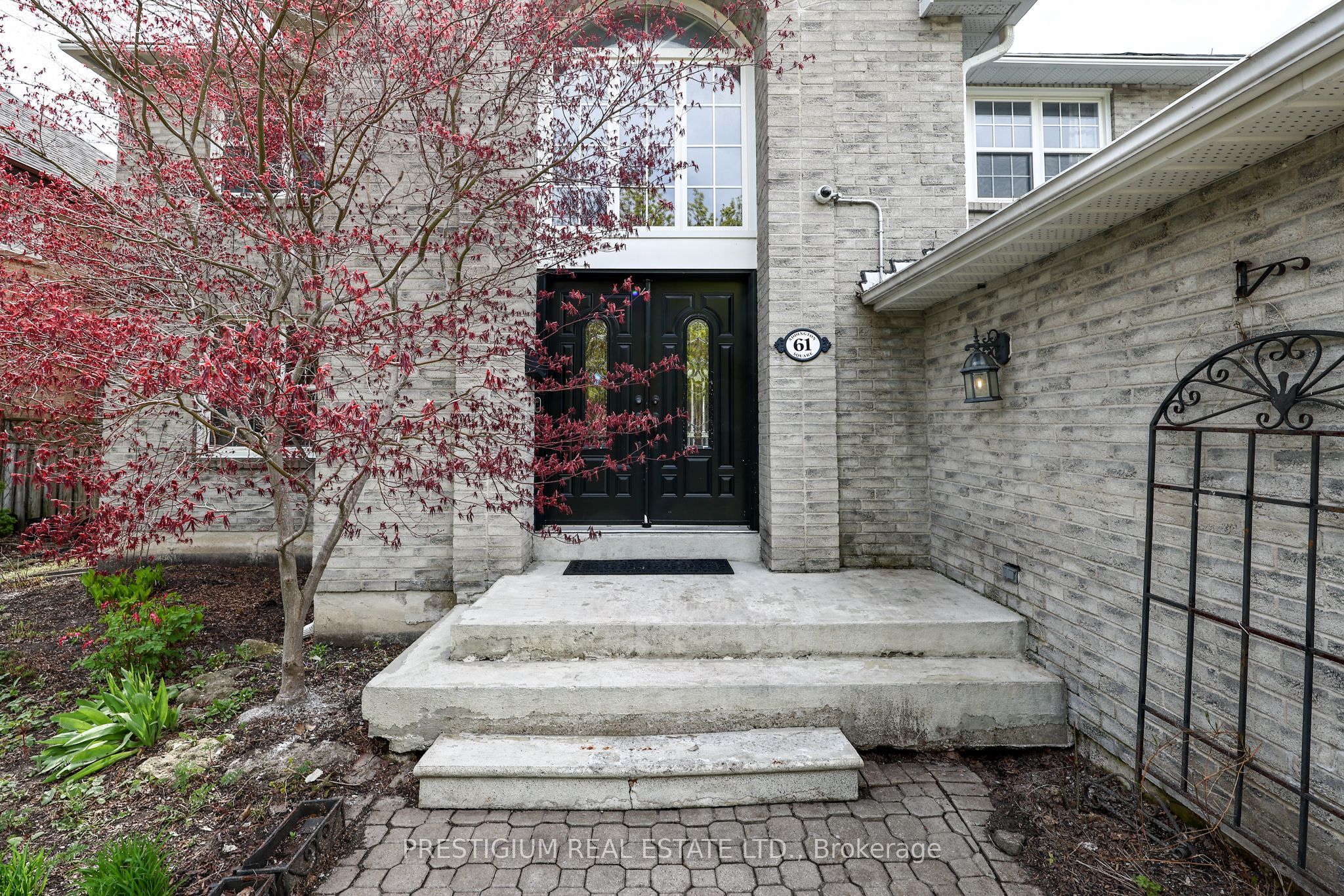61 Addington Square Property Photo 2