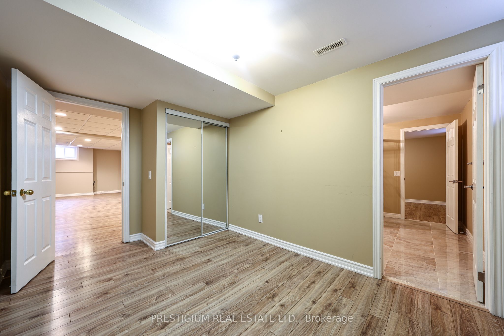 61 Addington Square Property Photo 34