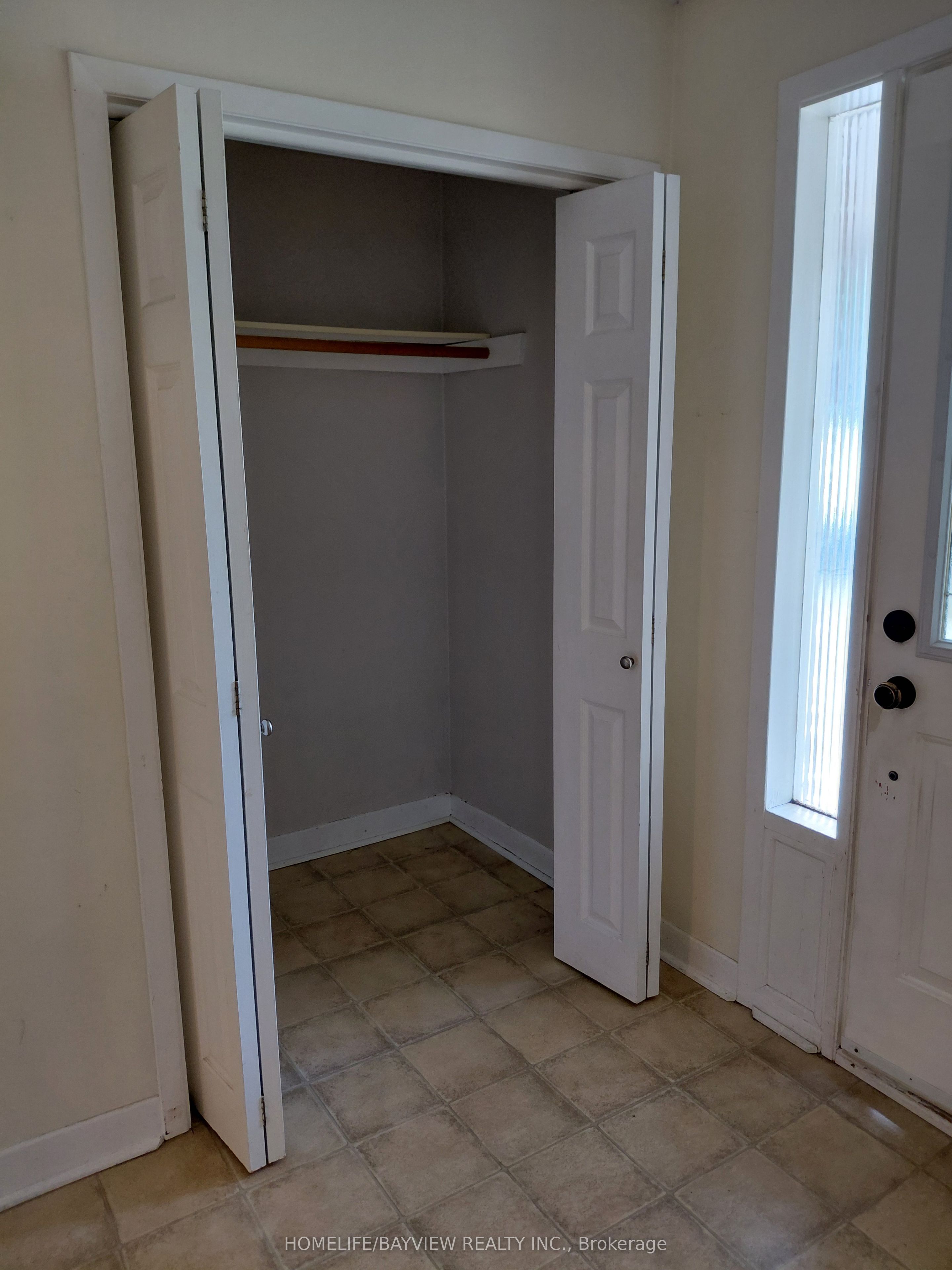 303 Millard(main Level) Avenue Property Photo 4