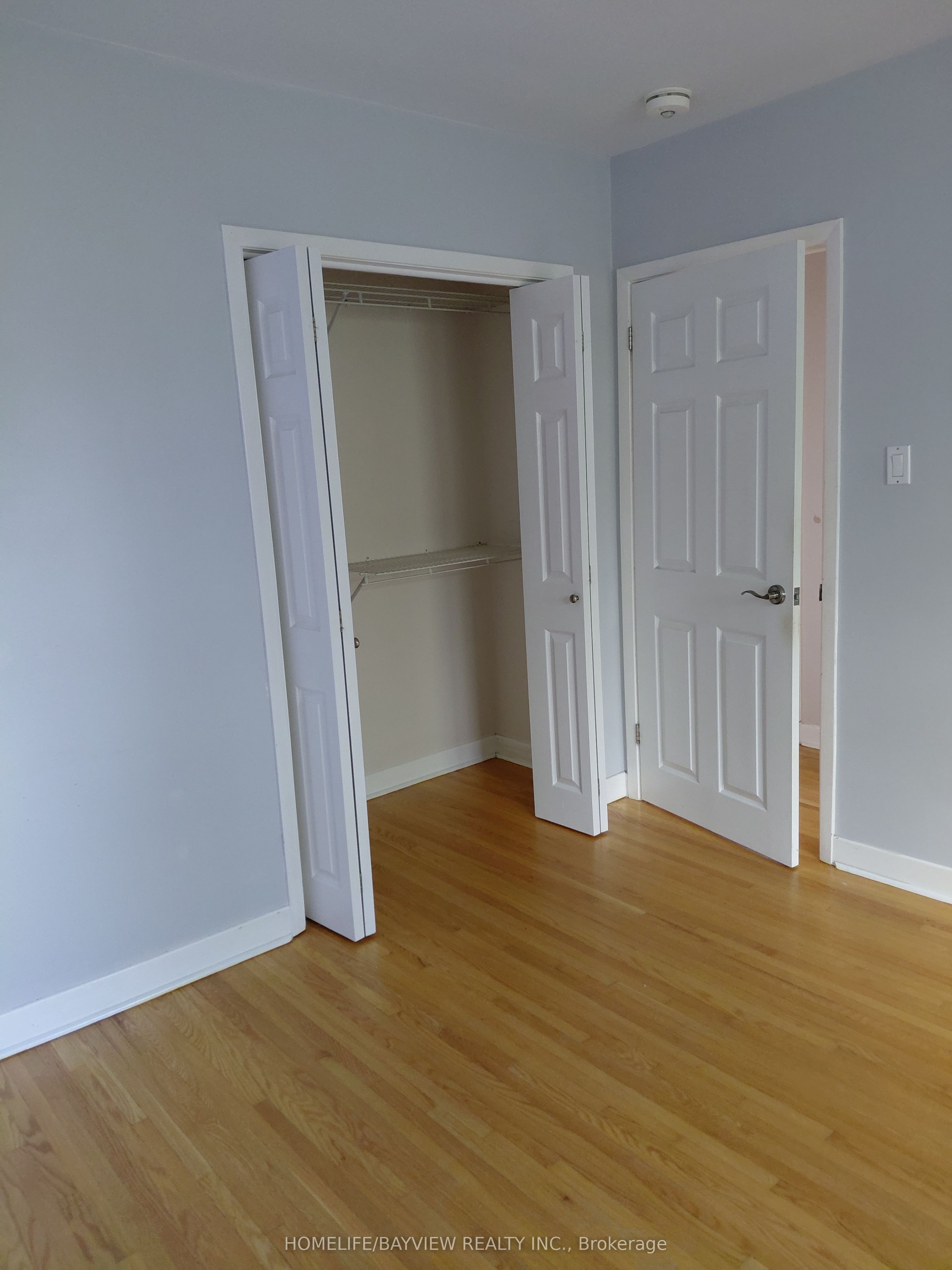 303 Millard(main Level) Avenue Property Photo 5