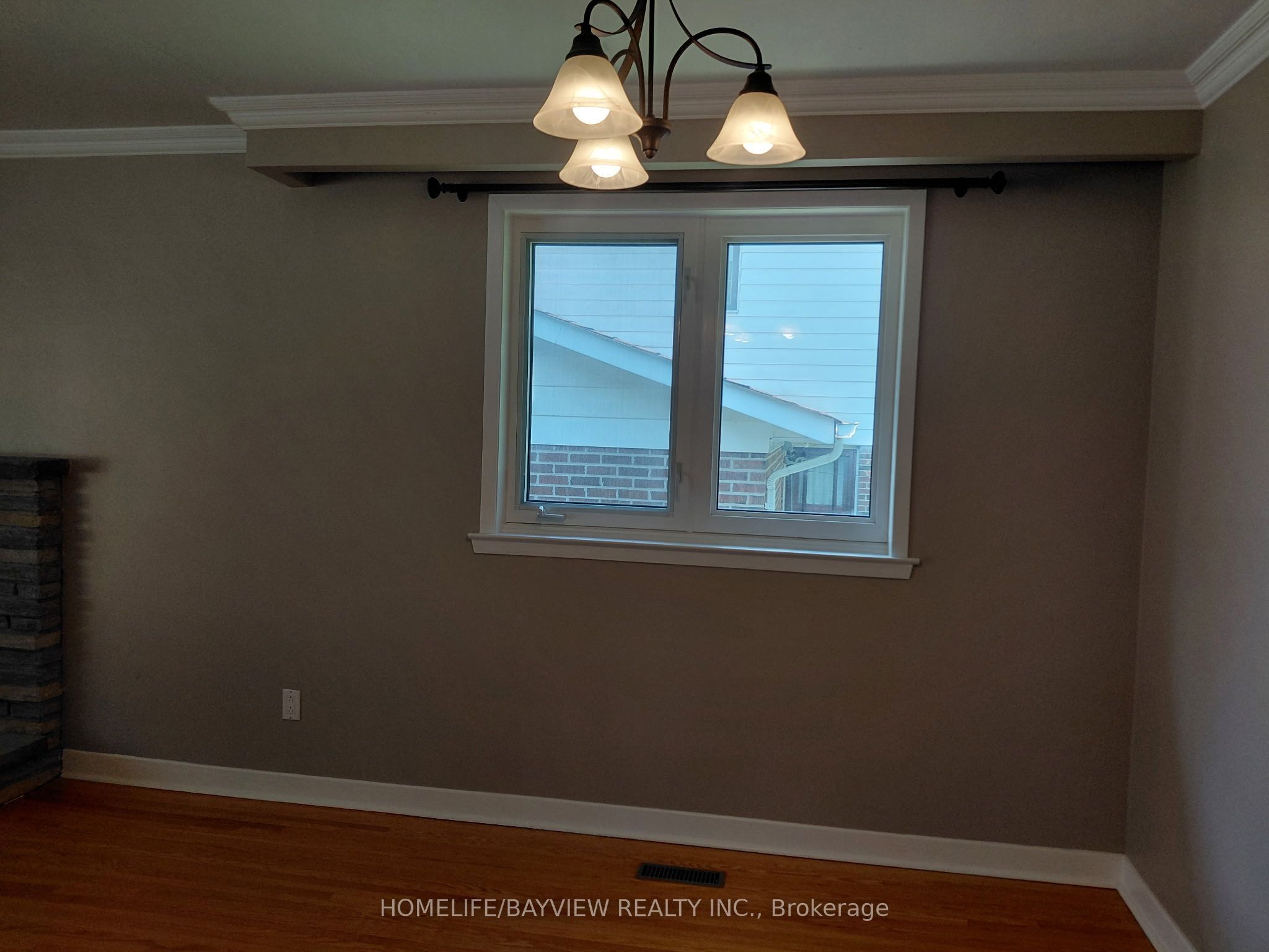 303 Millard(main Level) Avenue Property Photo 8
