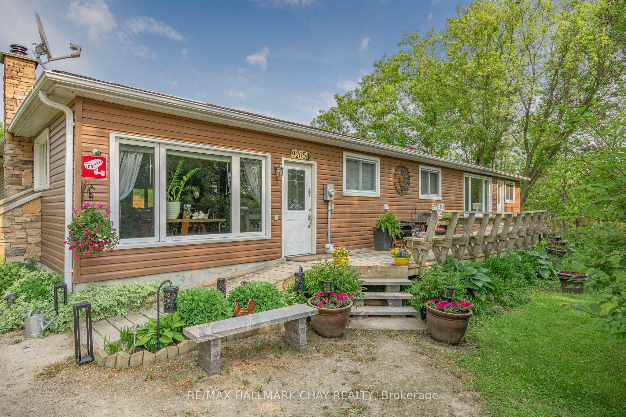 9205 Mckinnon Road Property Photo 10