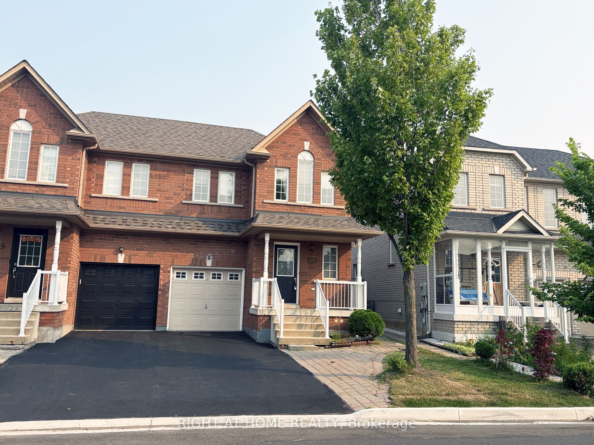737 Caboto Trail Property Photo 1