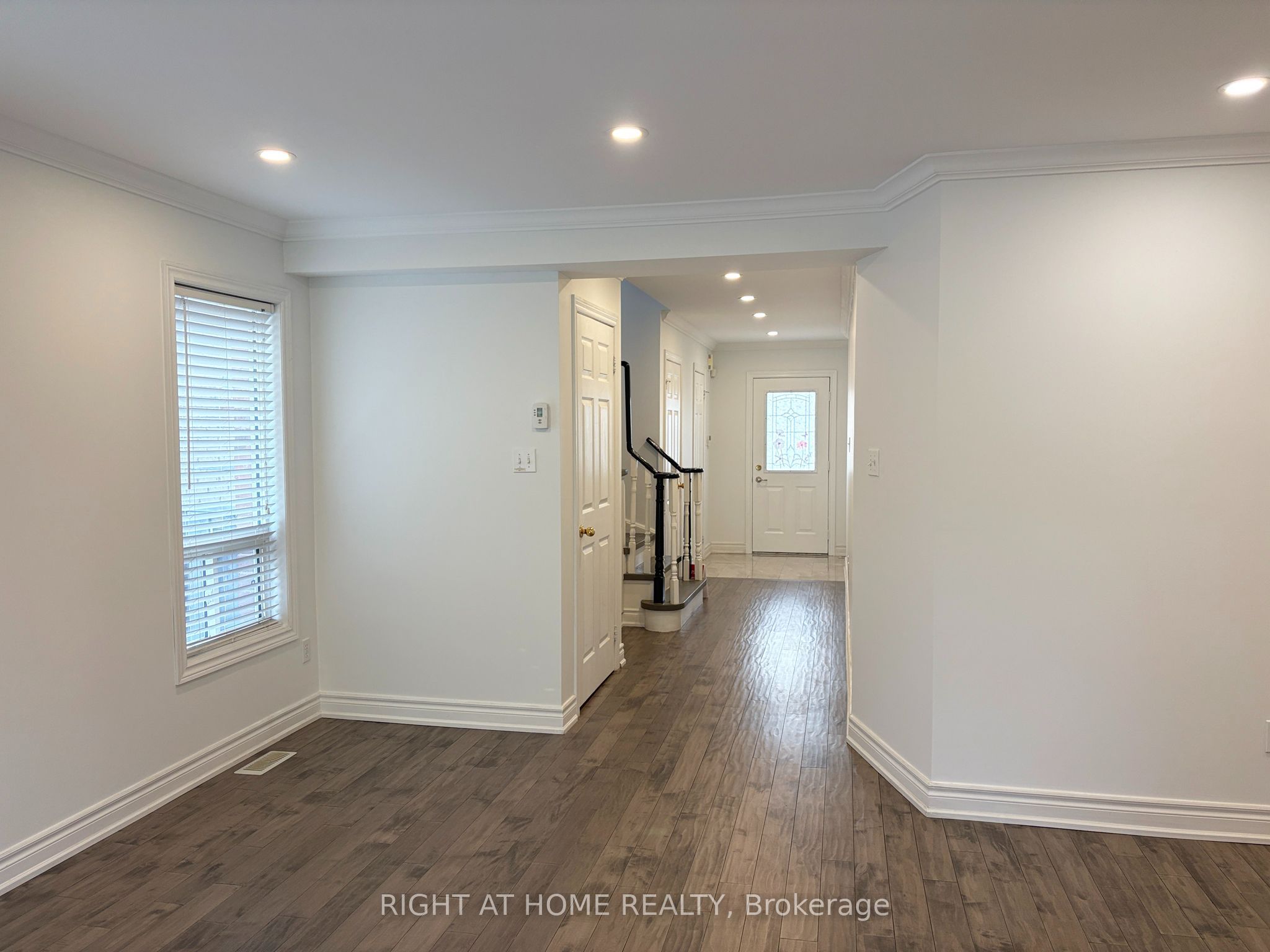 737 Caboto Trail Property Photo 7