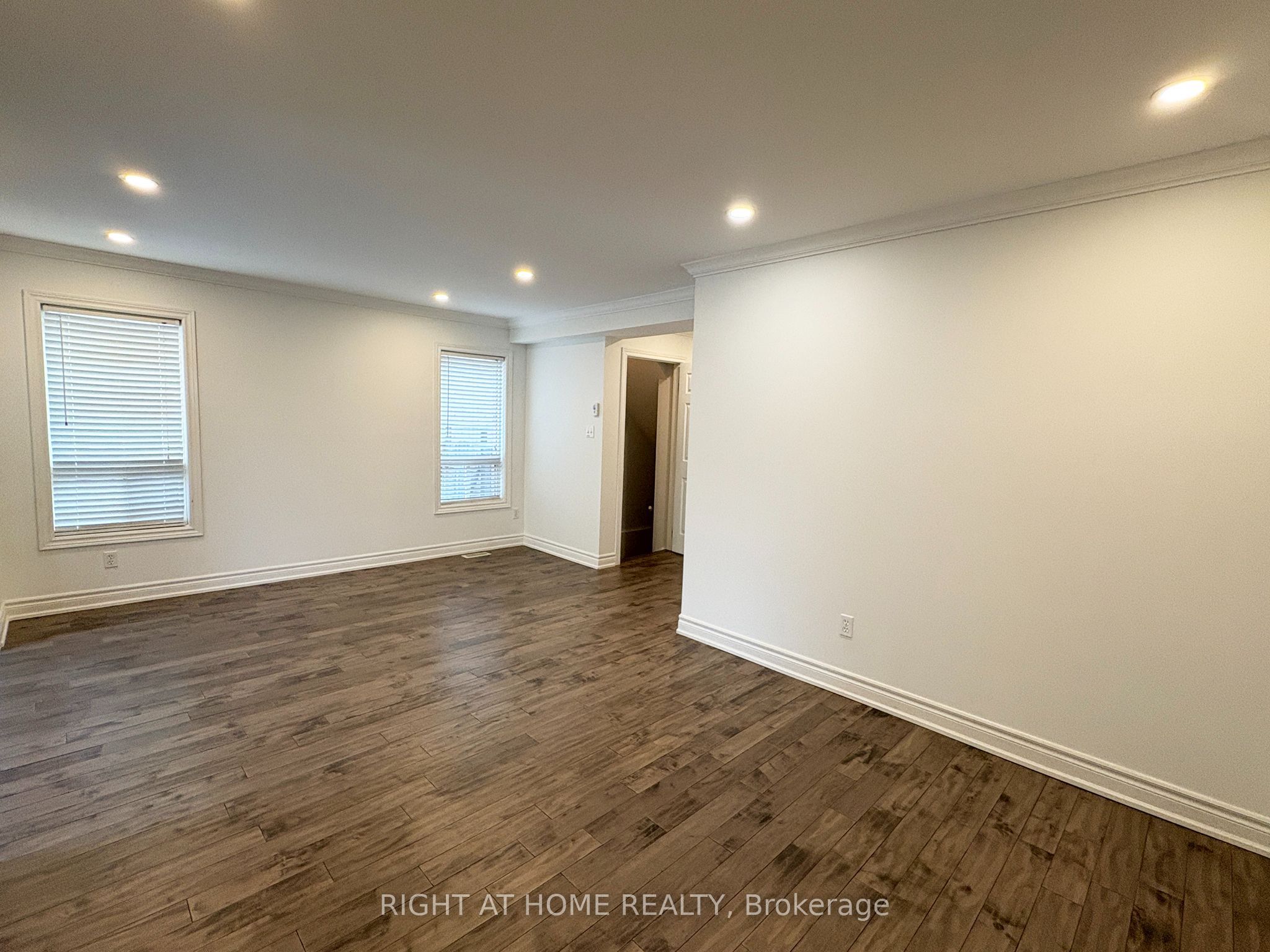 737 Caboto Trail Property Photo 10