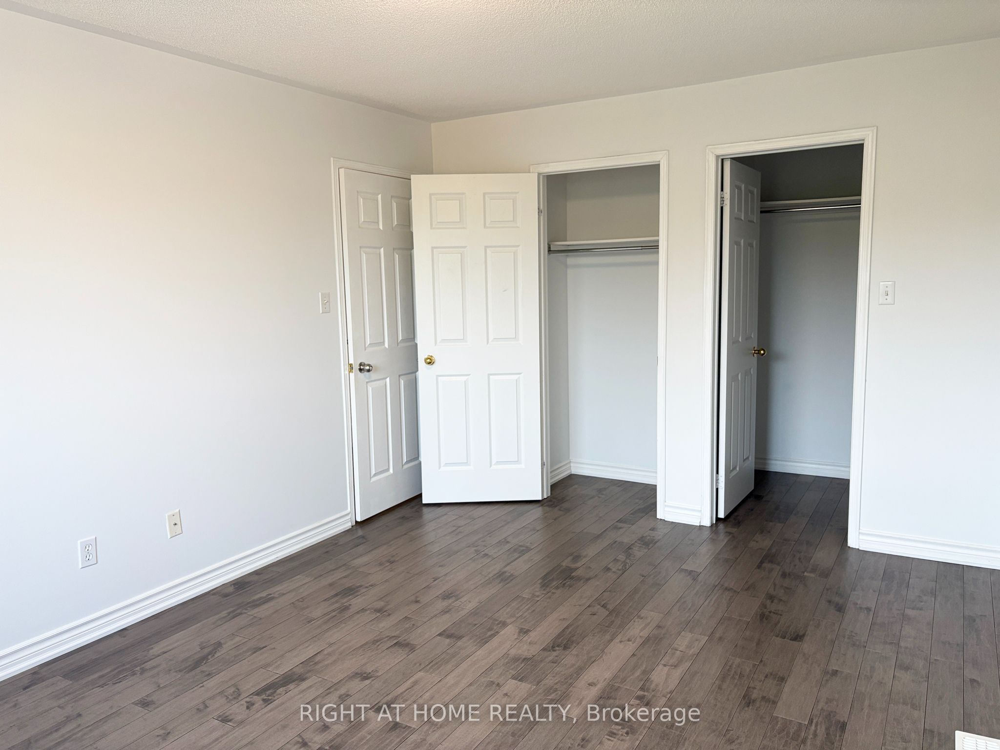 737 Caboto Trail Property Photo 18