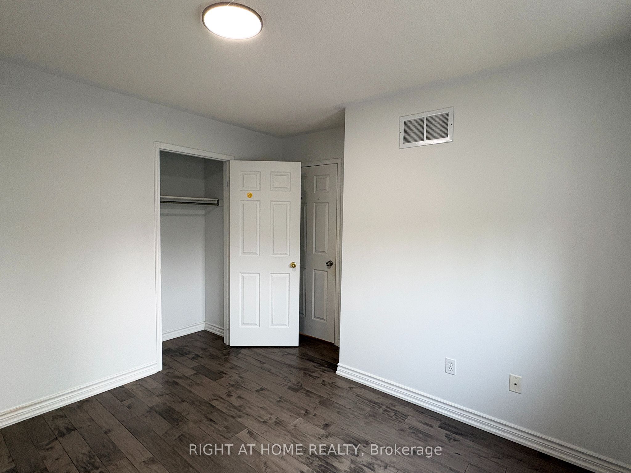 737 Caboto Trail Property Photo 23